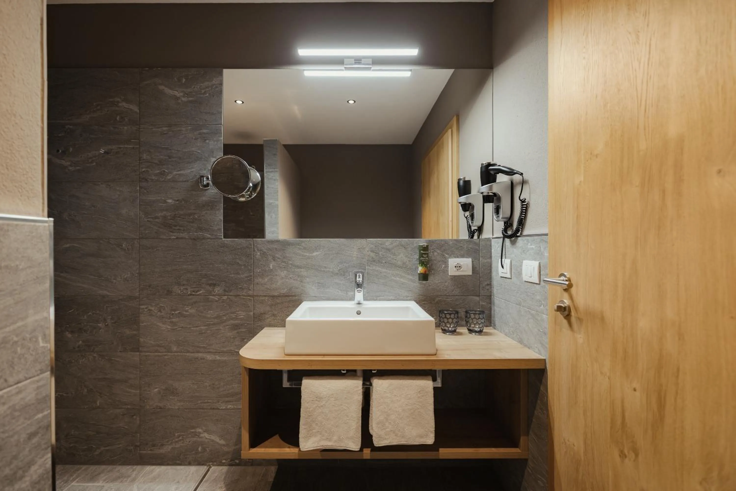 Bathroom in Hotel B&B Feldmessner