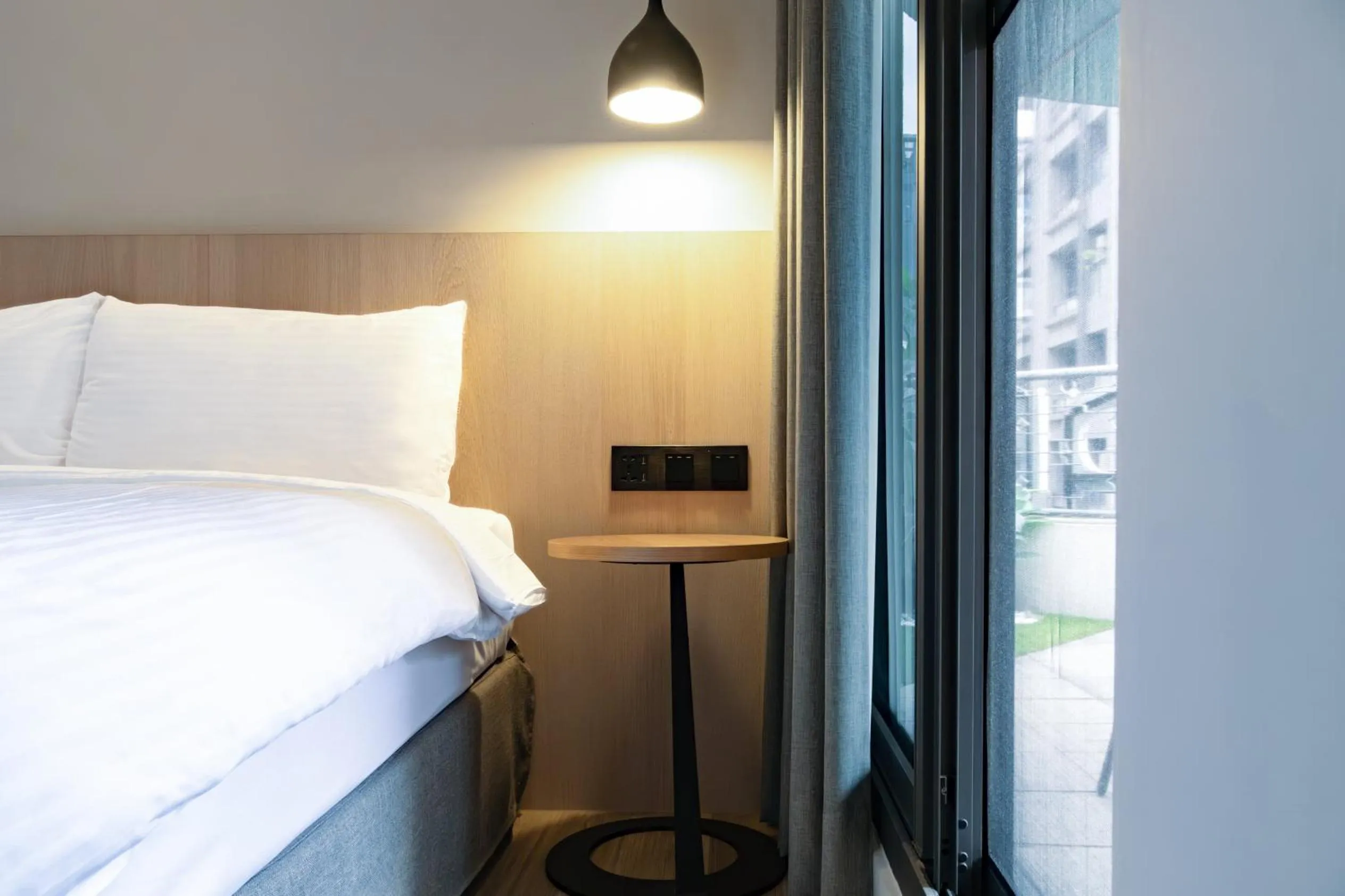 Photo of the whole room, Bed in Meander 1948