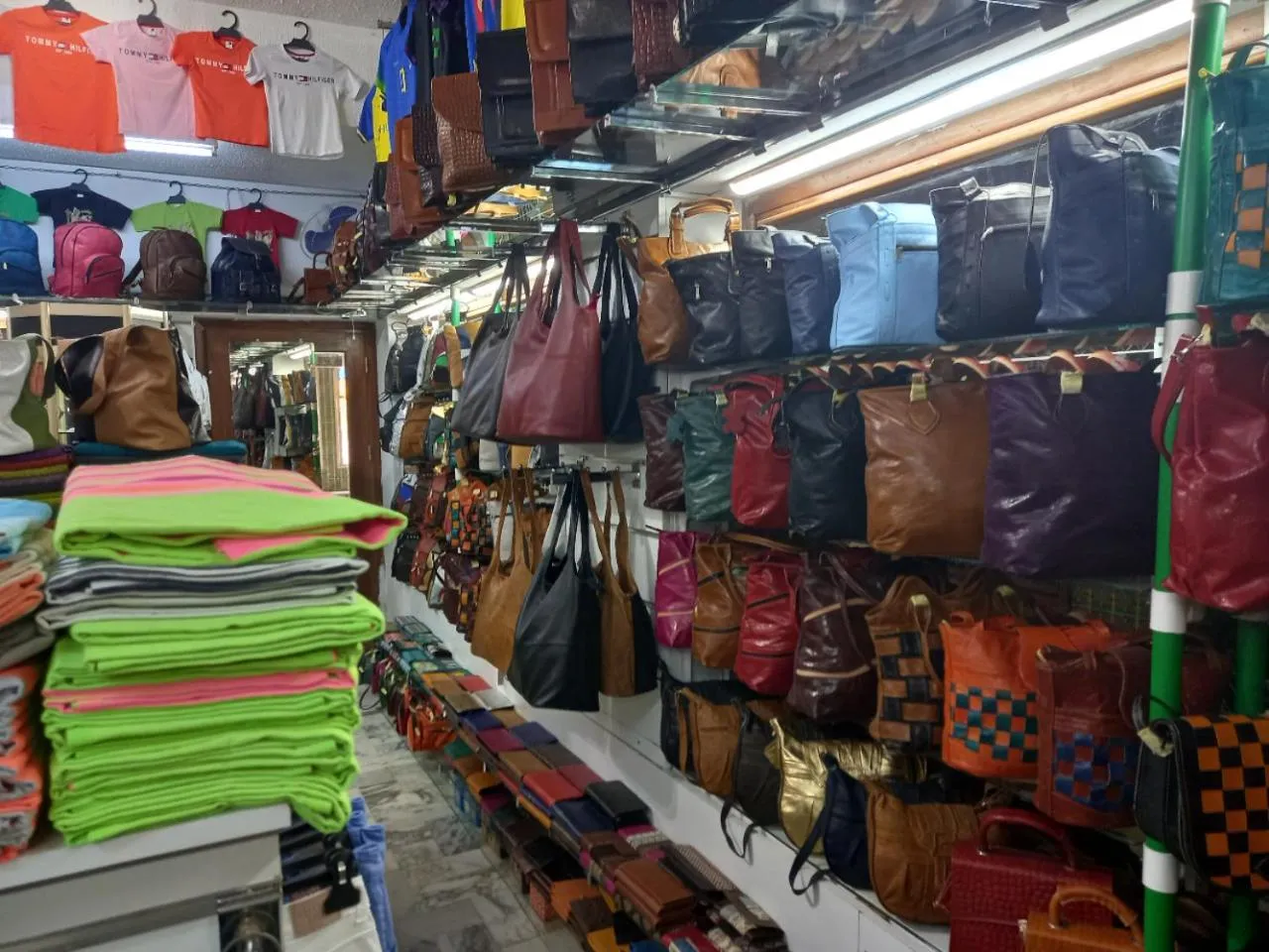 Shopping Area, Supermarket/Shops in Helya Beach Resort