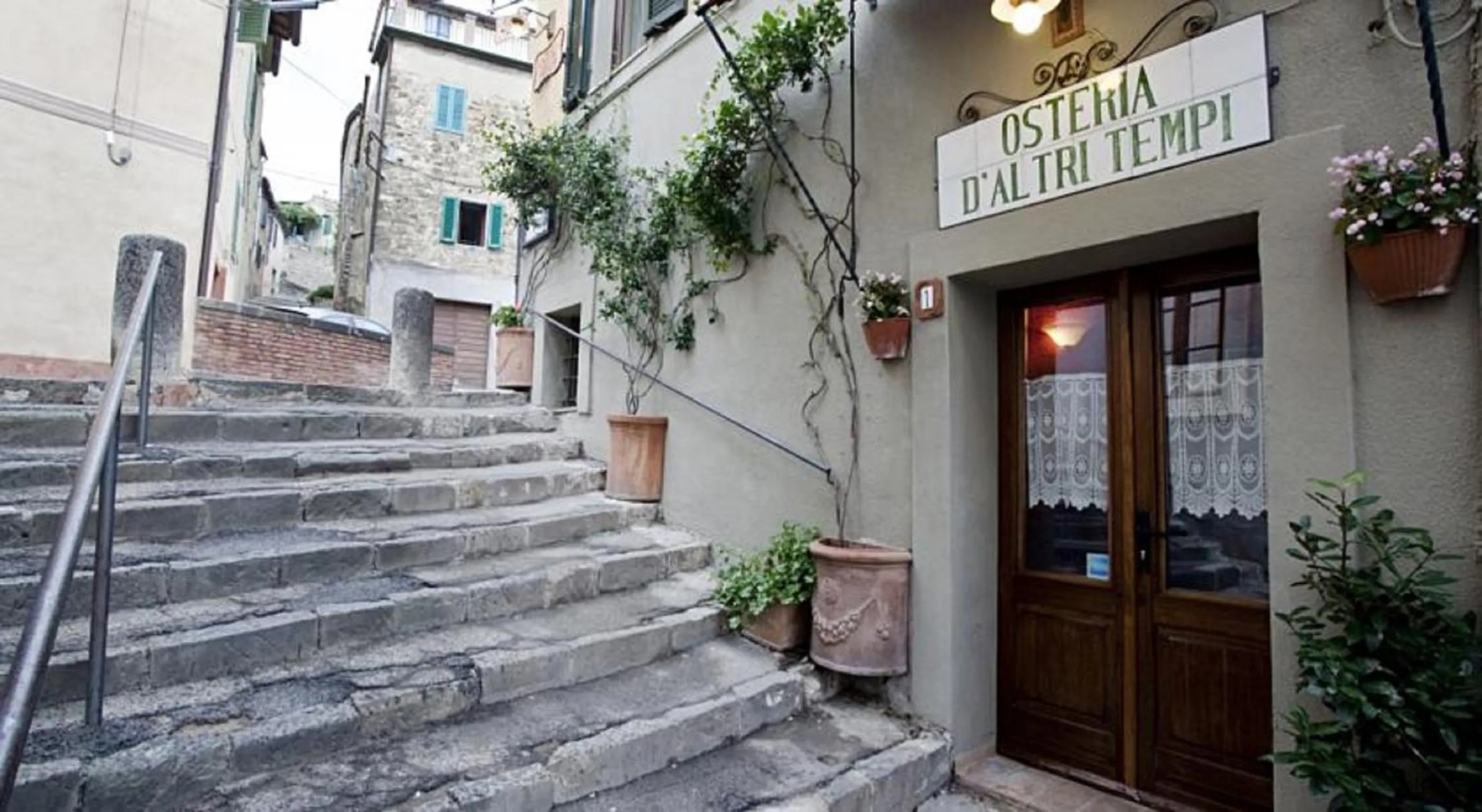 Restaurant/places to eat in Residenza Palazzo Saloni