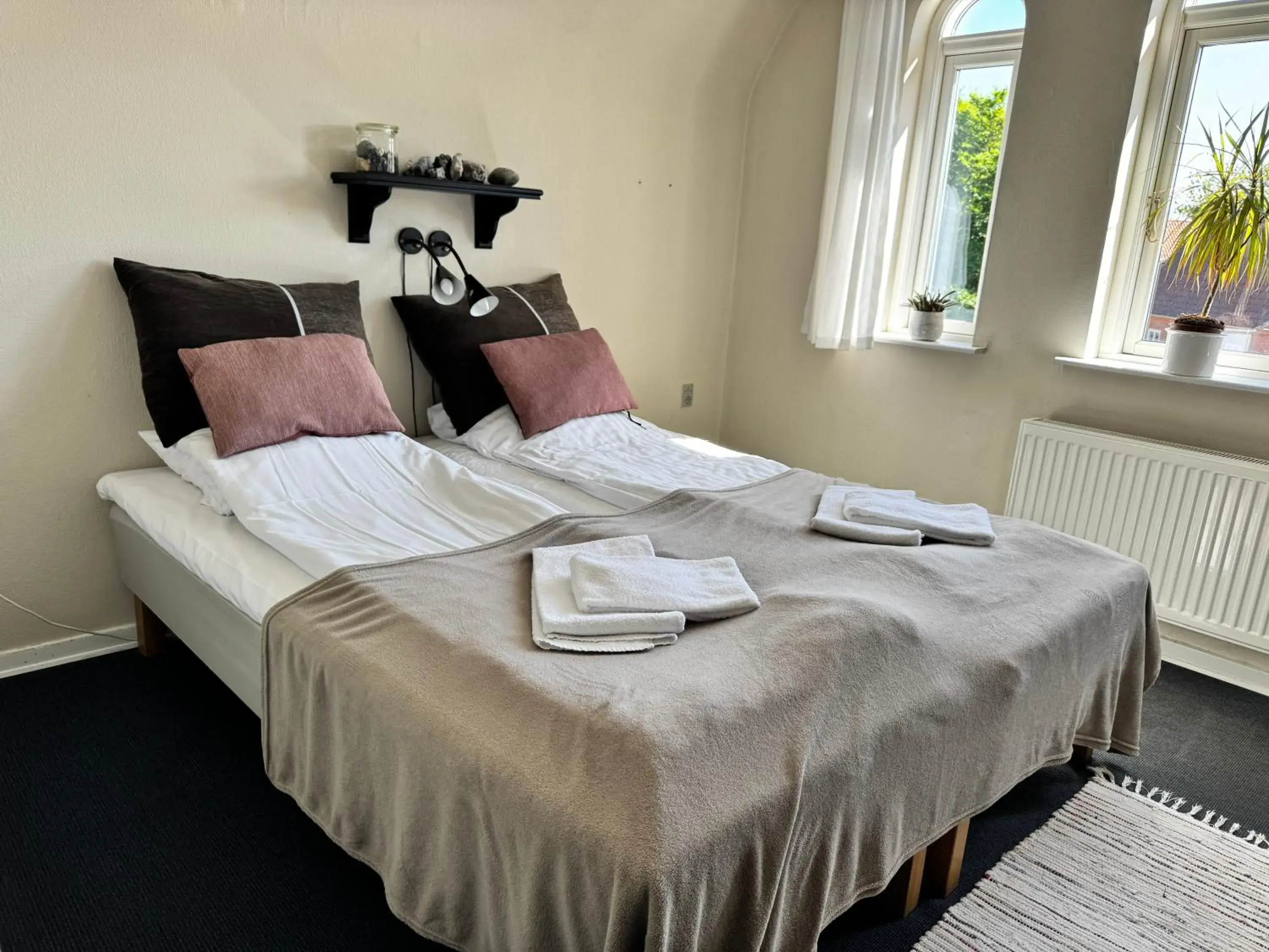 Twin Room with Shared Bathroom in Gredstedbro Hotel Twin Room with Shared Bathroom in Gredstedbro Hotel