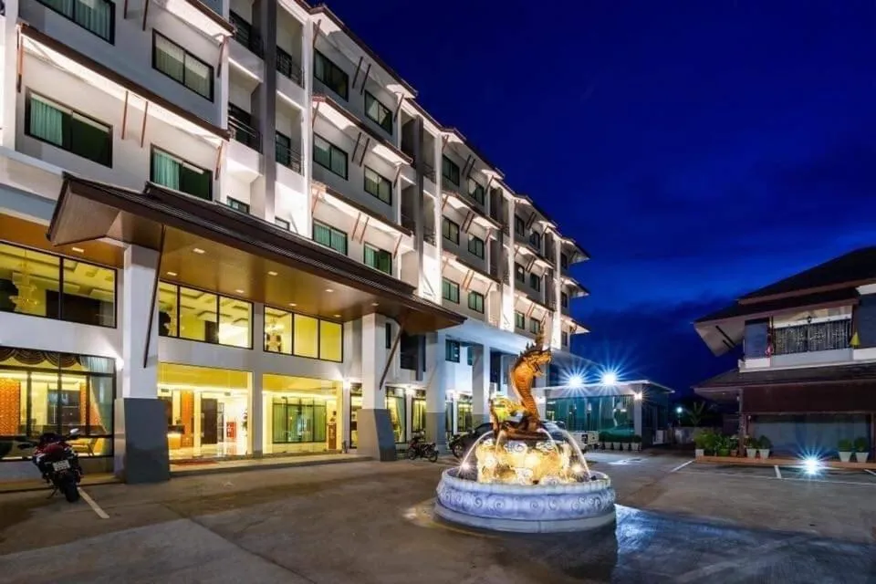 Facade/entrance in Pura Nakhon Hotel