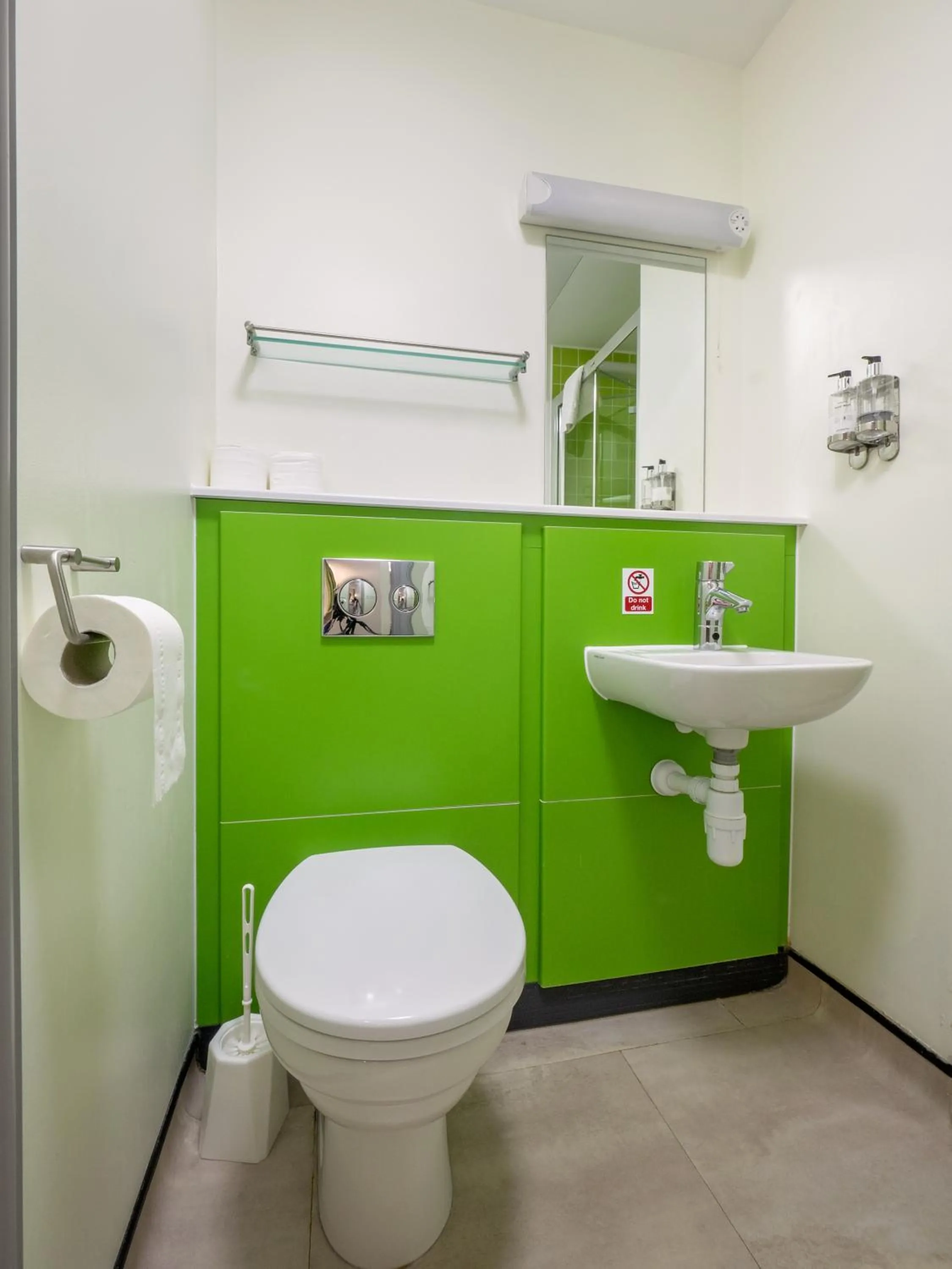 Toilet in LSE Bankside House