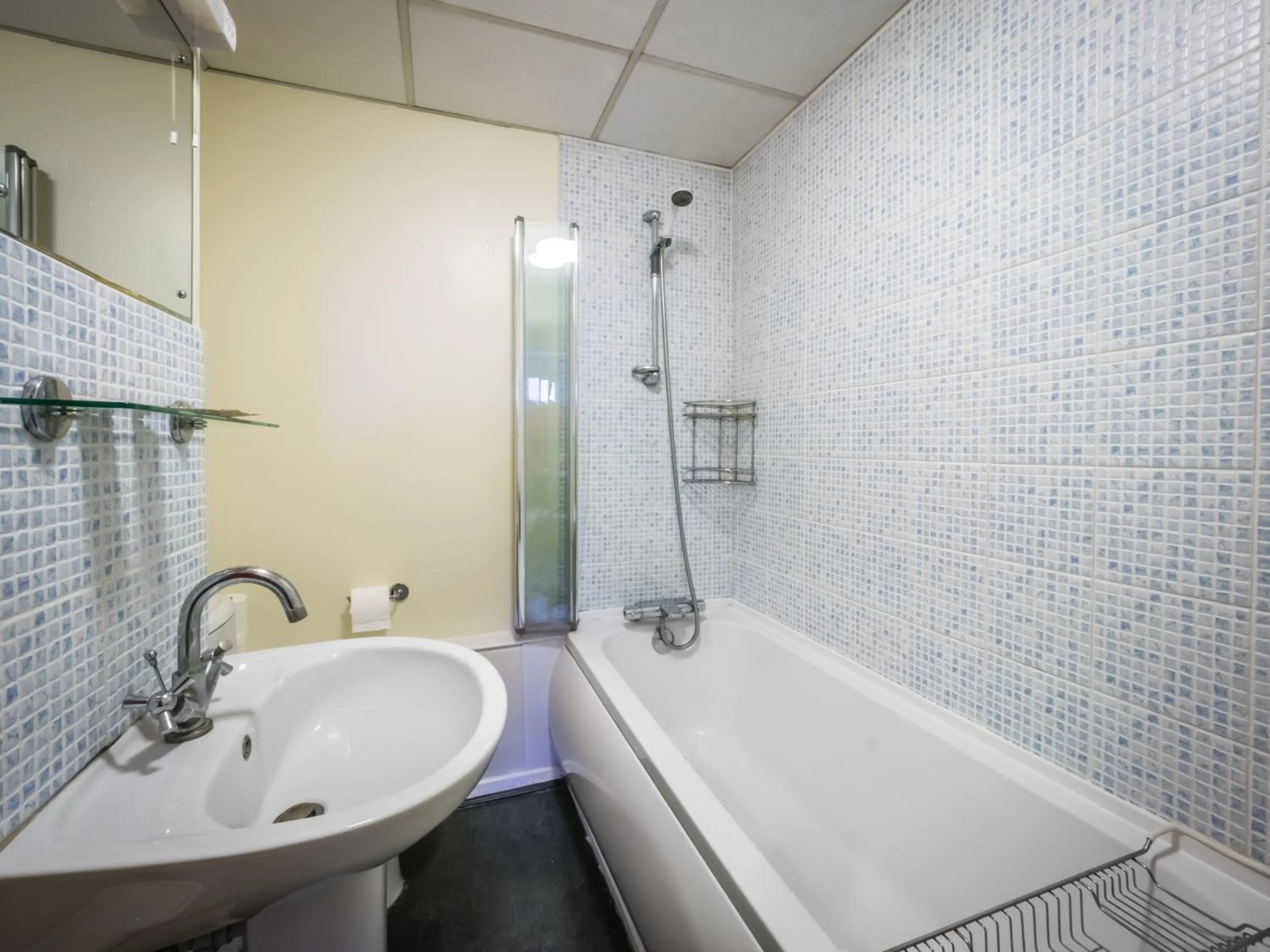 Hot Tub in LSE Bankside House