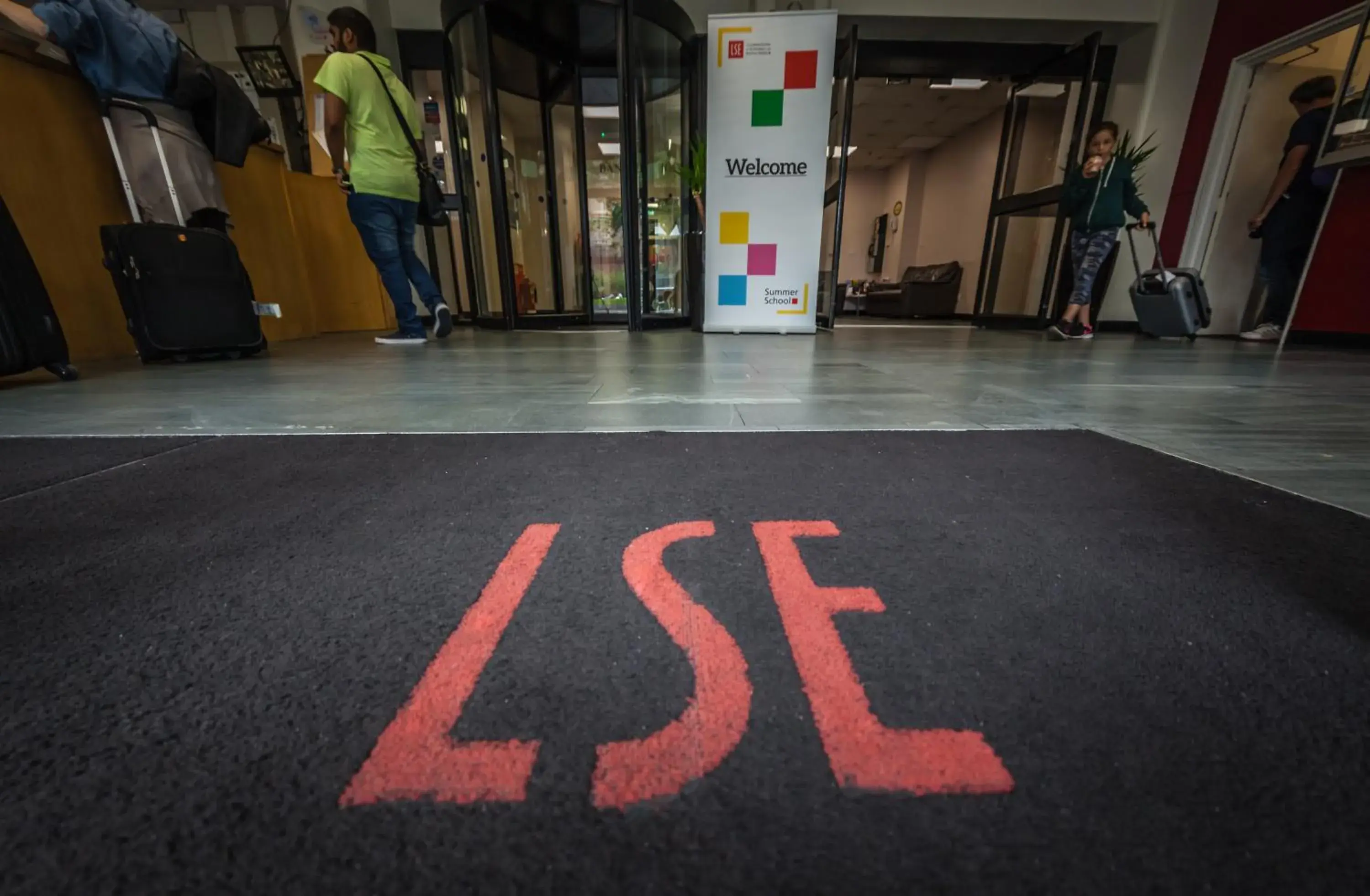 Facade/entrance in LSE Bankside House Facade/entrance in LSE Bankside House