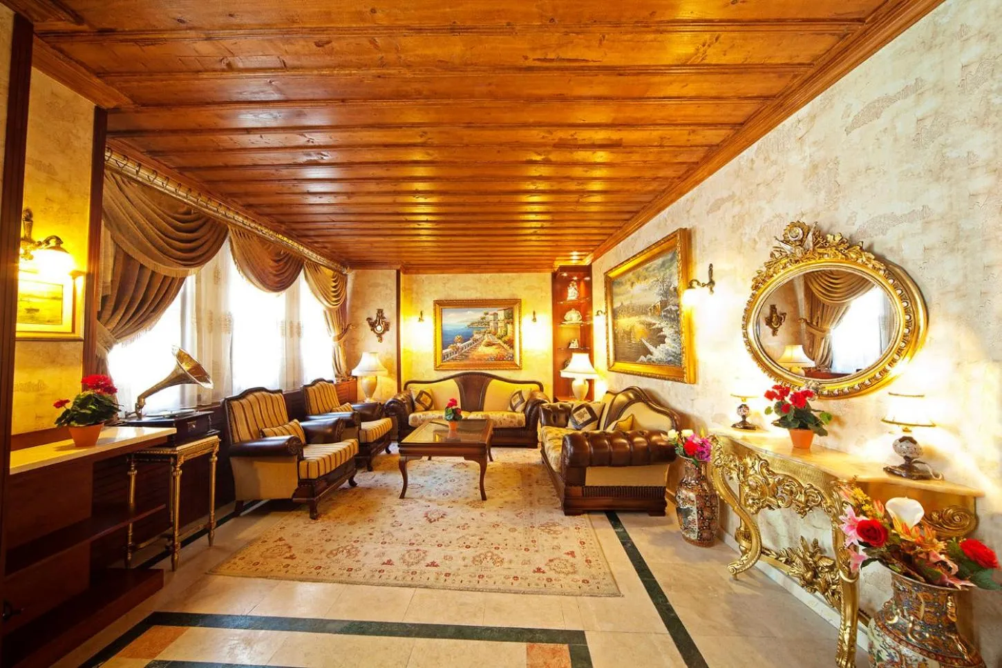 Lobby or reception in Dilhayat Kalfa Hotel