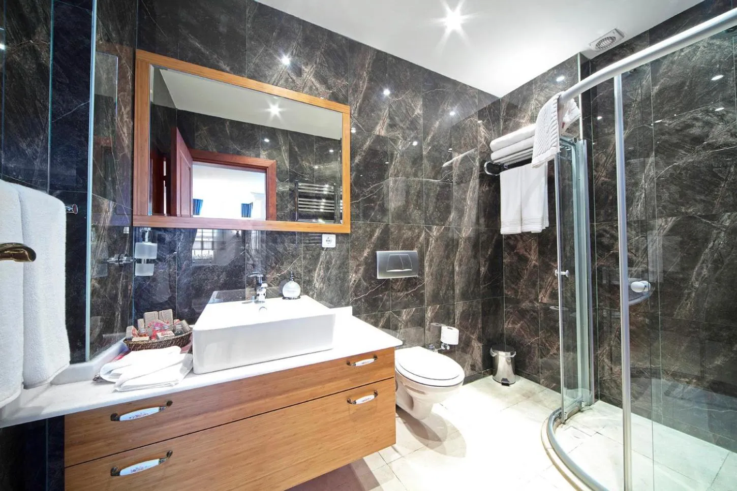 Bathroom in Dilhayat Kalfa Hotel