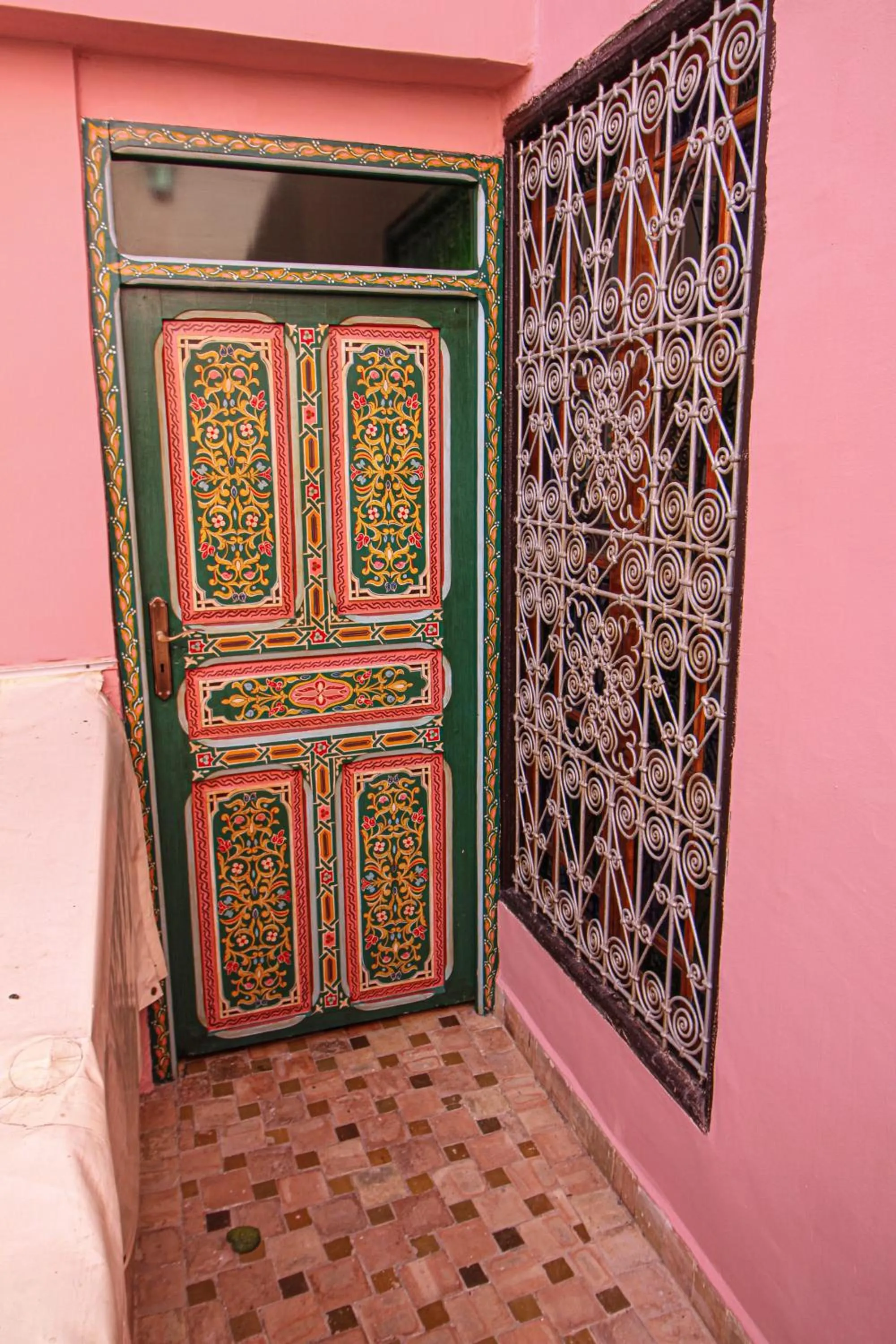 Decorative detail in Dar Lantana