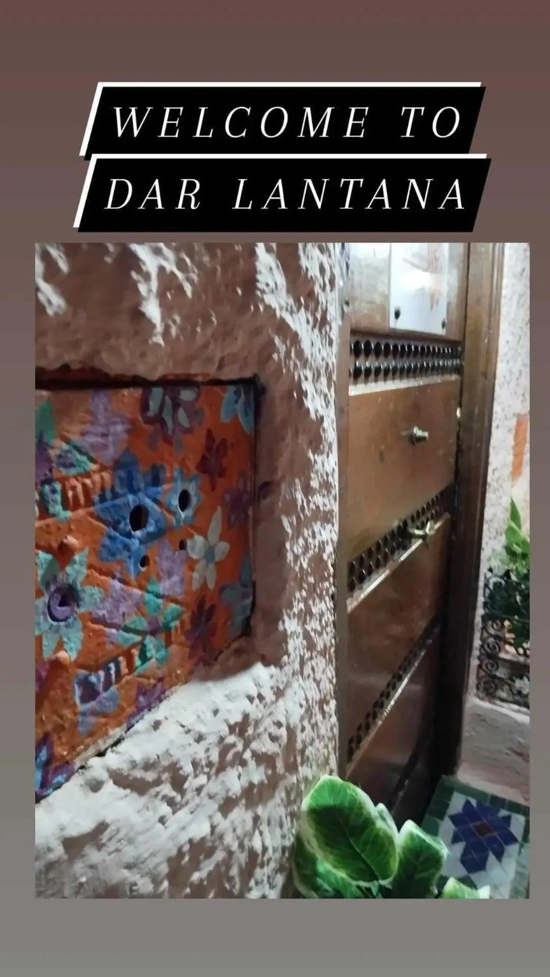 Facade/entrance in Dar Lantana