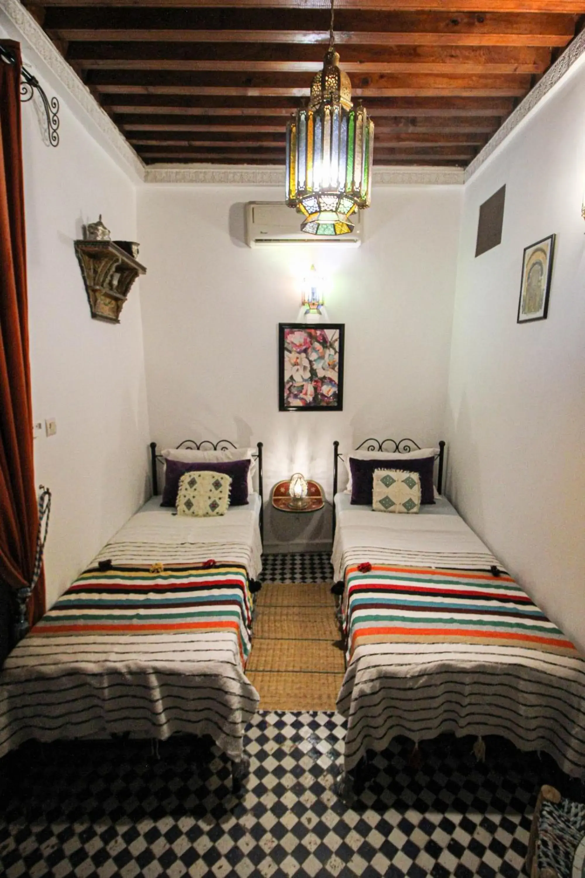 Twin Room - single occupancy in Dar Lantana Twin Room - single occupancy in Dar Lantana