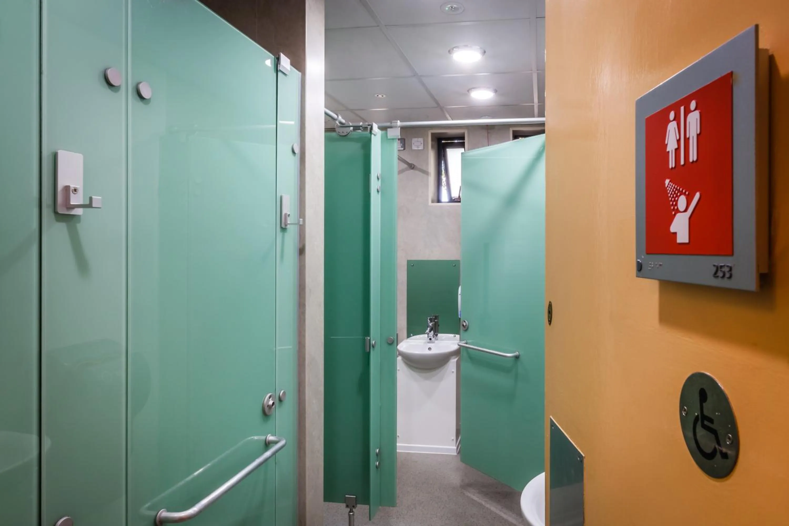 Shower in LSE Rosebery Hall