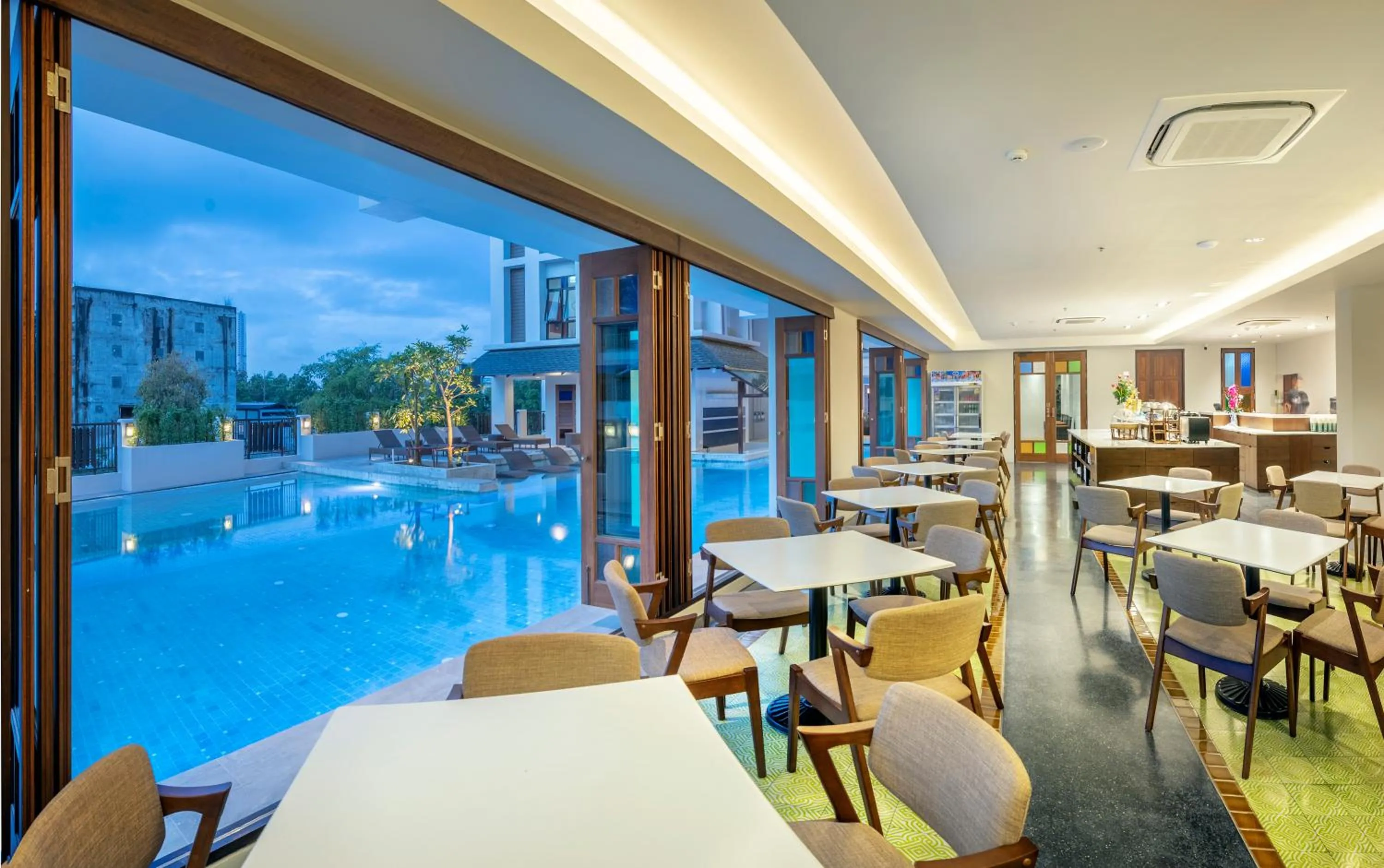 Buffet breakfast in Monkham Village Hat Yai