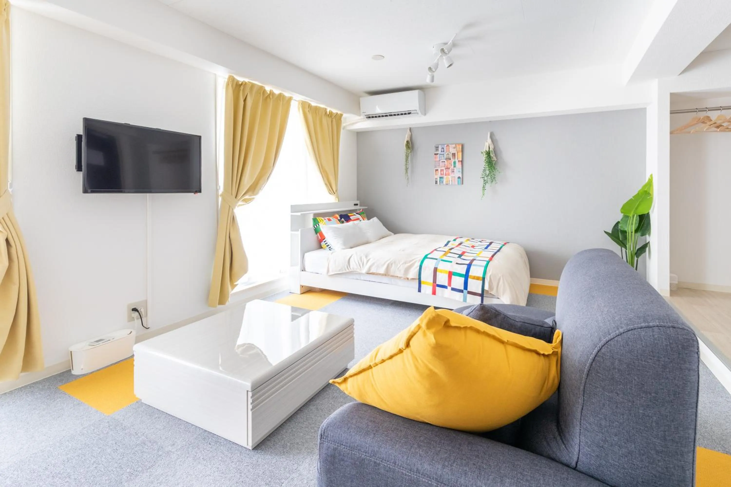 Photo of the whole room, Bed in KIKU'S Room