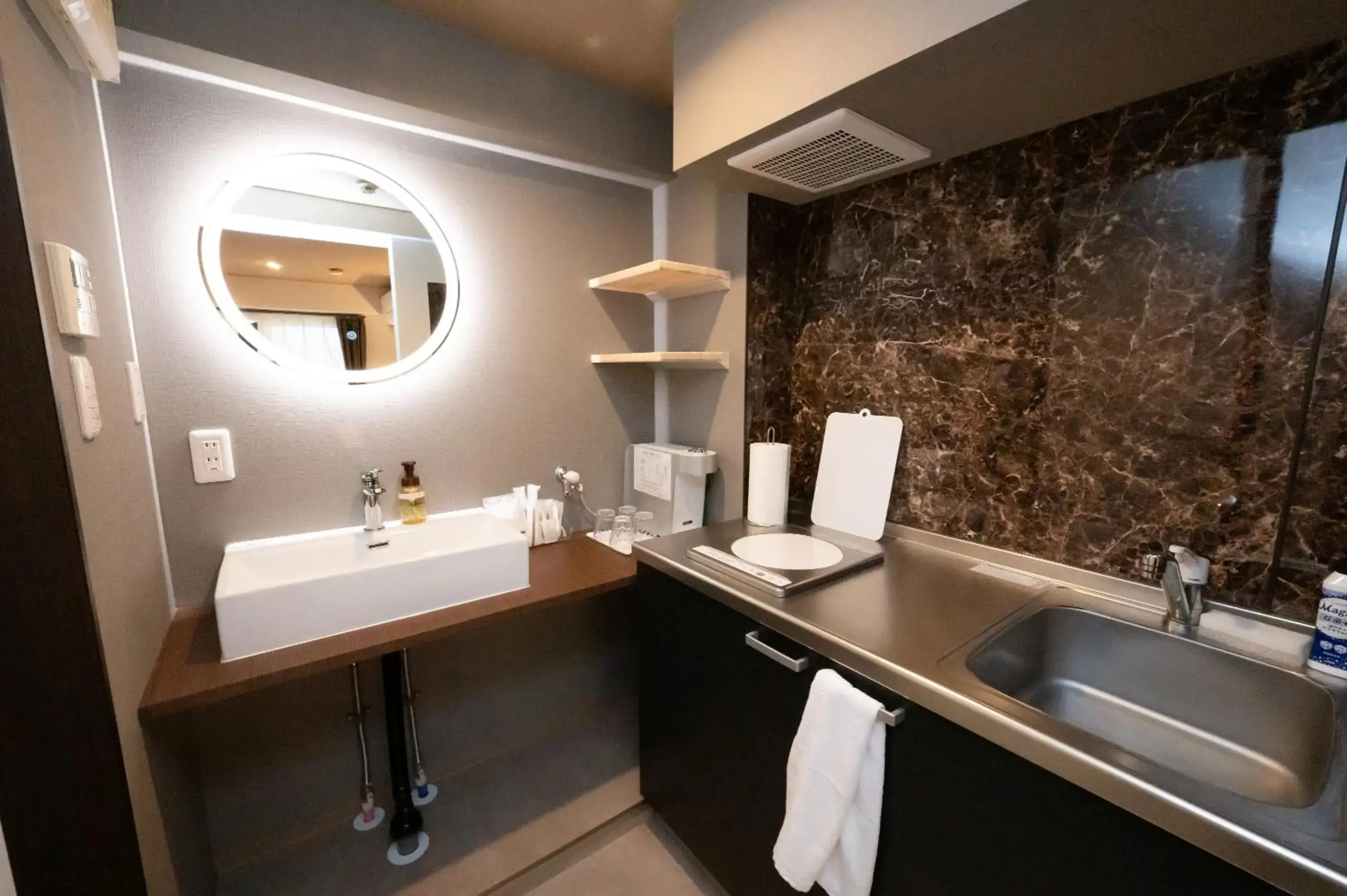 KIKU'S Room KIKU'S Room