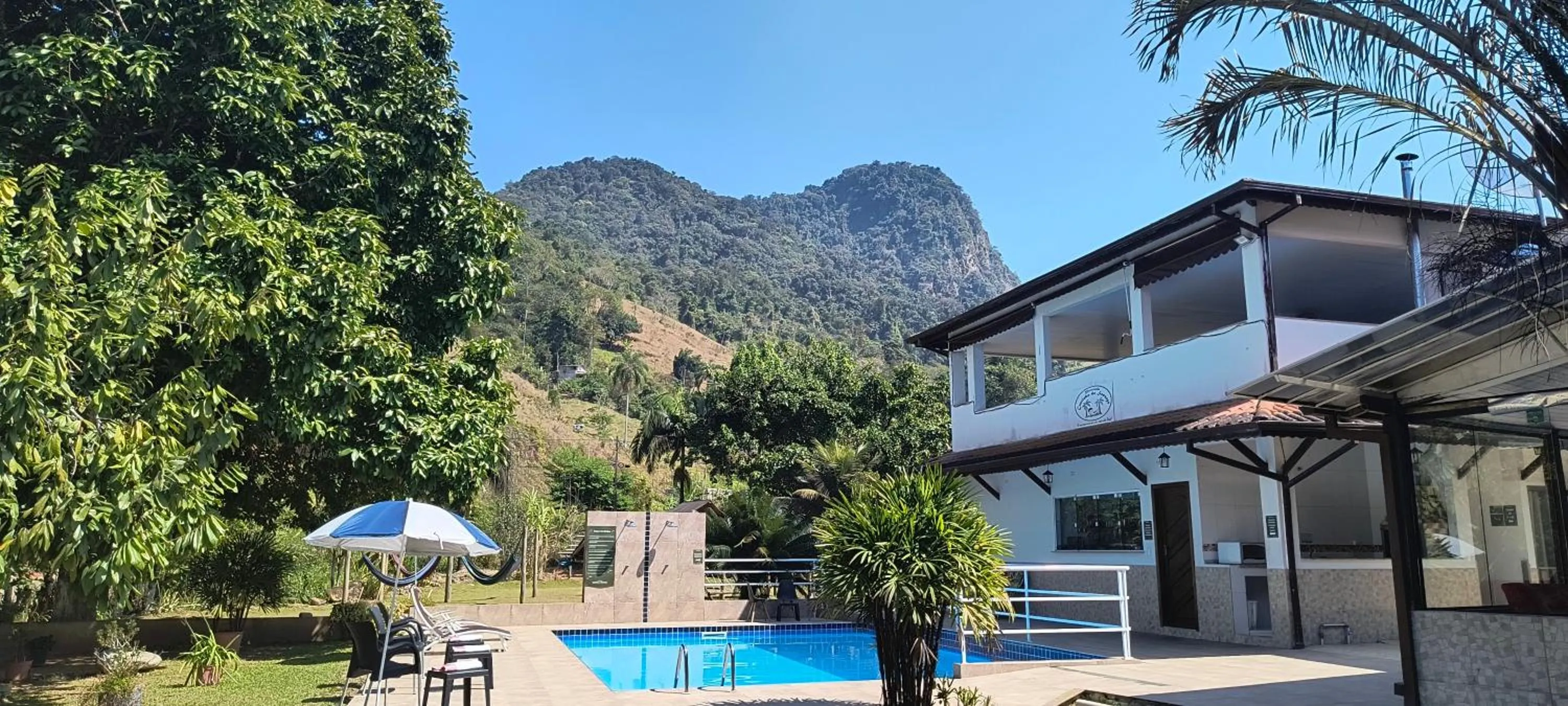 Property building in Pousada Cantinho do Sossego localizada do lado Norte de Paraty próxima as Praias de Sao Gonçalo São Gonçalinho Aldeia dos Pataxós Cachoeira do Crepusculo Ilha do Pelad e muito mais