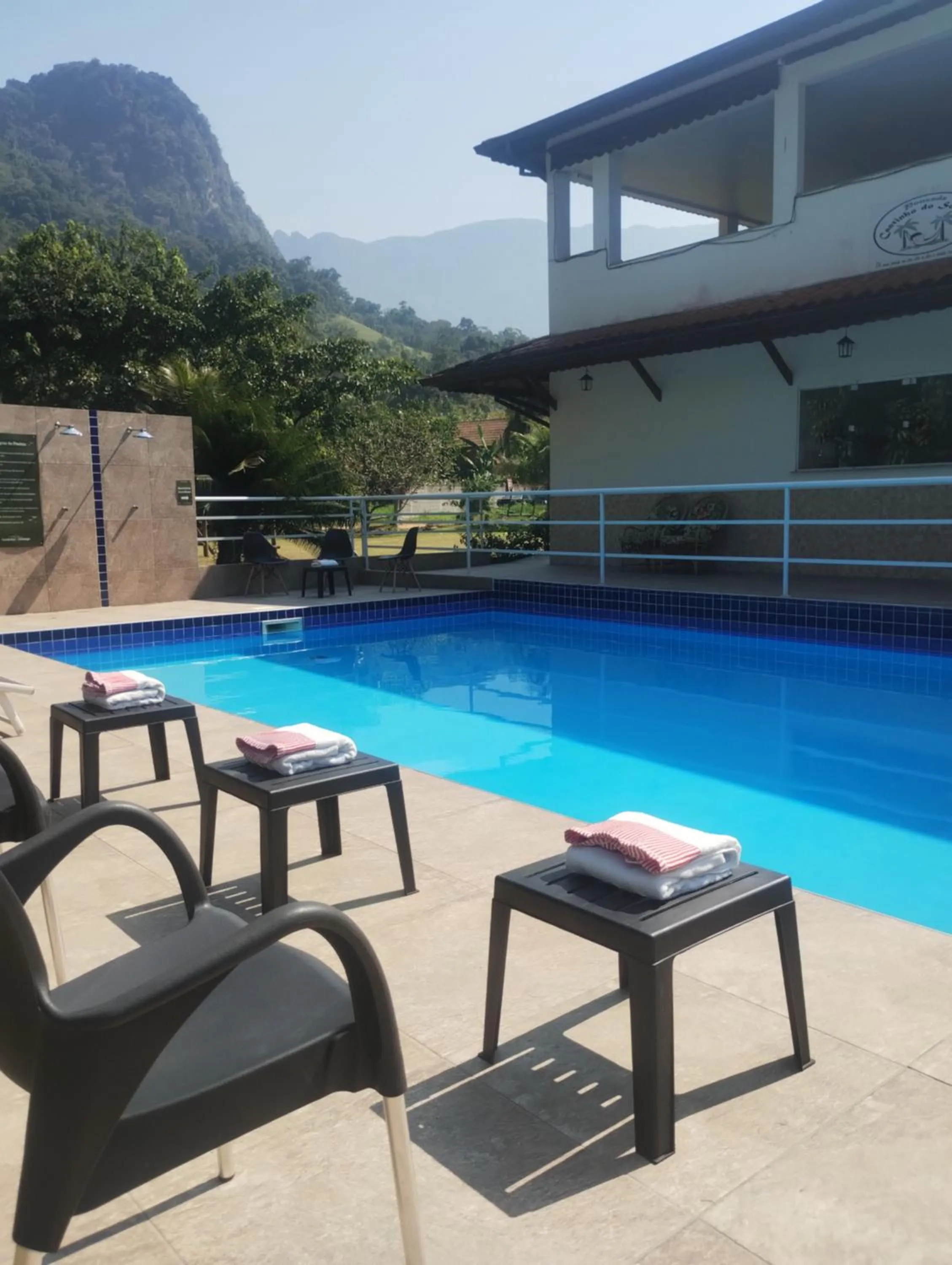 Swimming pool in Pousada Cantinho do Sossego localizada do lado Norte de Paraty próxima as Praias de Sao Gonçalo São Gonçalinho Aldeia dos Pataxós Cachoeira do Crepusculo Ilha do Pelad e muito mais