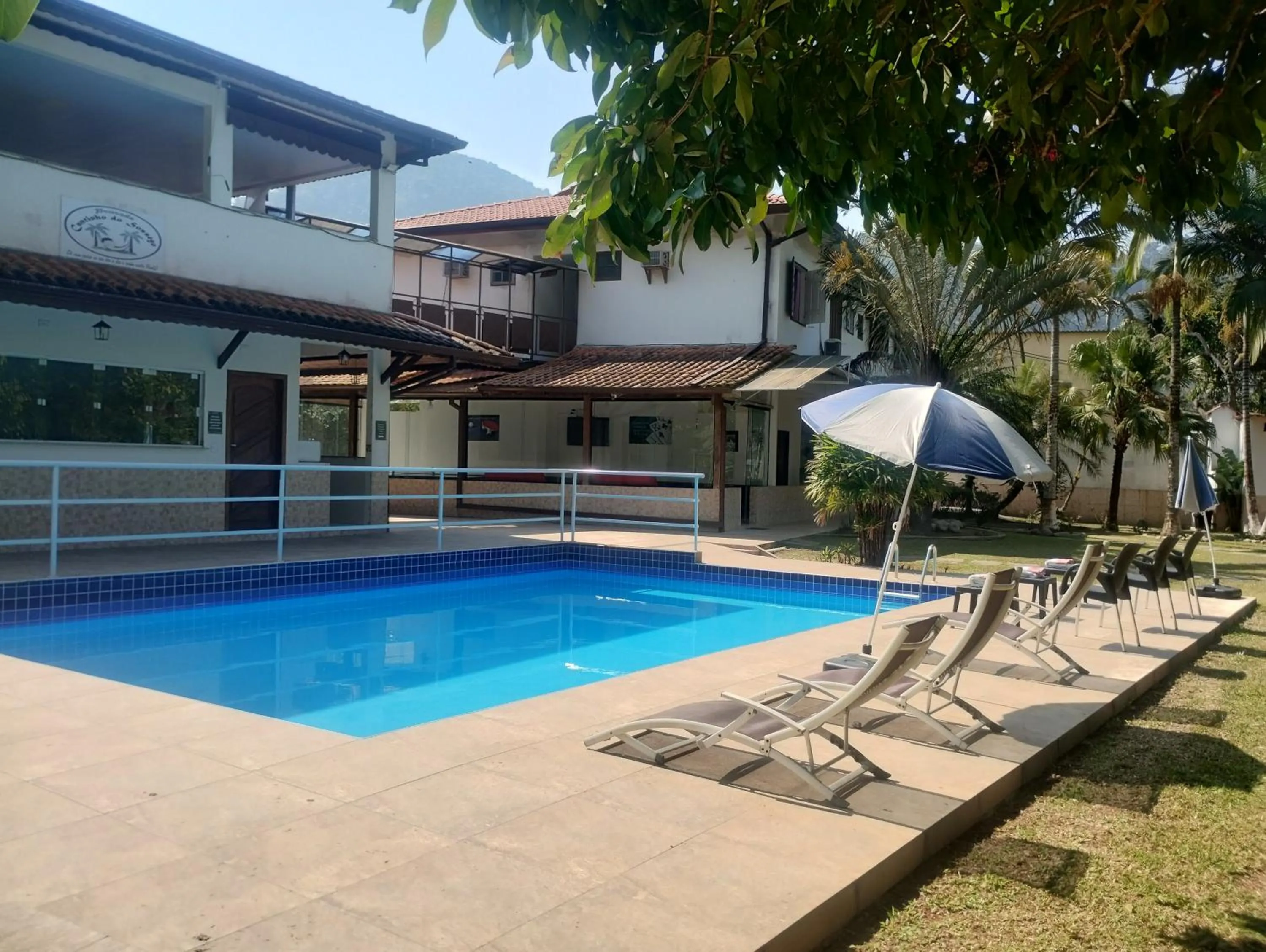 Property building in Pousada Cantinho do Sossego localizada do lado Norte de Paraty próxima as Praias de Sao Gonçalo São Gonçalinho Aldeia dos Pataxós Cachoeira do Crepusculo Ilha do Pelad e muito mais