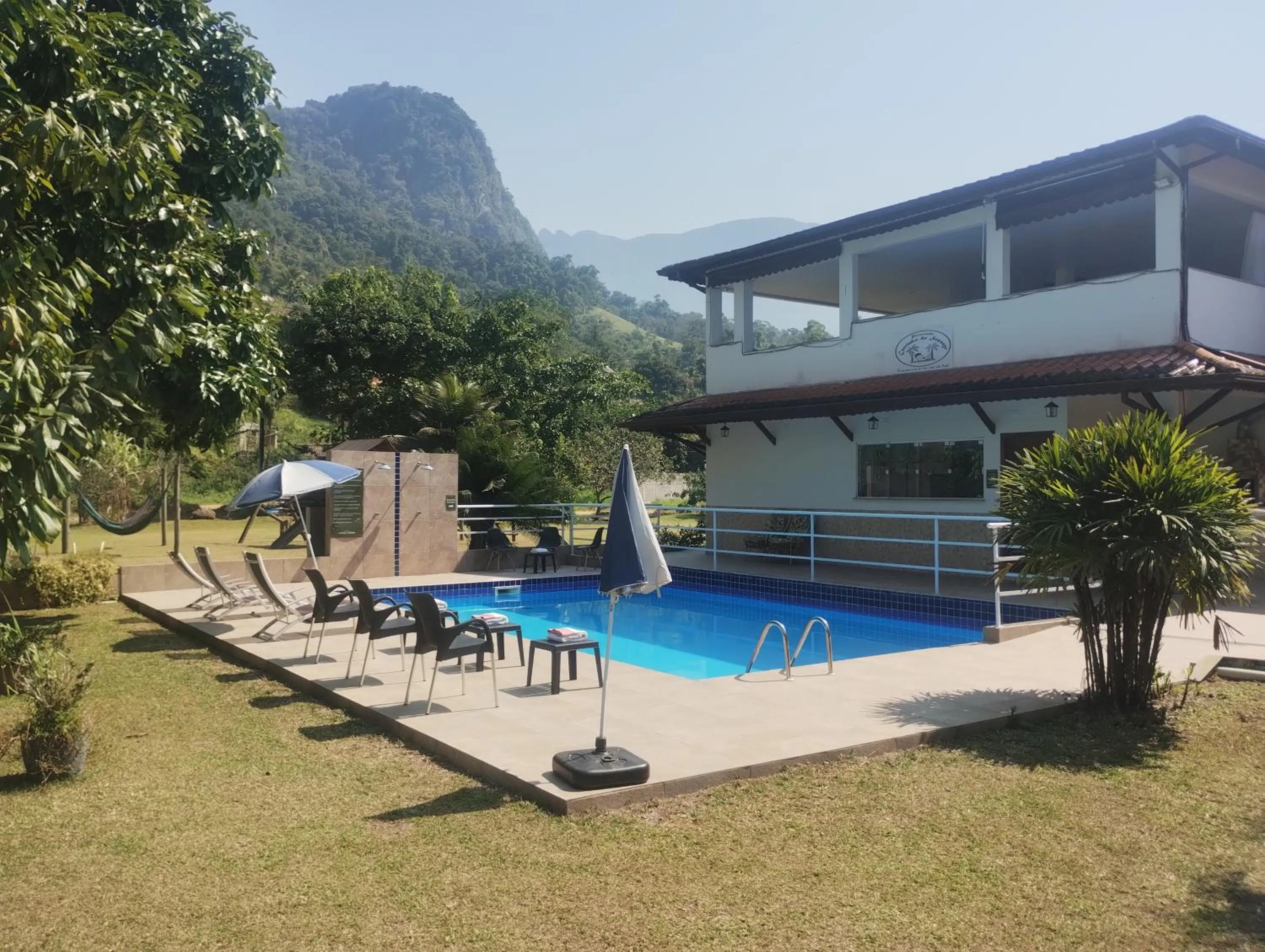 Property building in Pousada Cantinho do Sossego localizada do lado Norte de Paraty próxima as Praias de Sao Gonçalo São Gonçalinho Aldeia dos Pataxós Cachoeira do Crepusculo Ilha do Pelad e muito mais