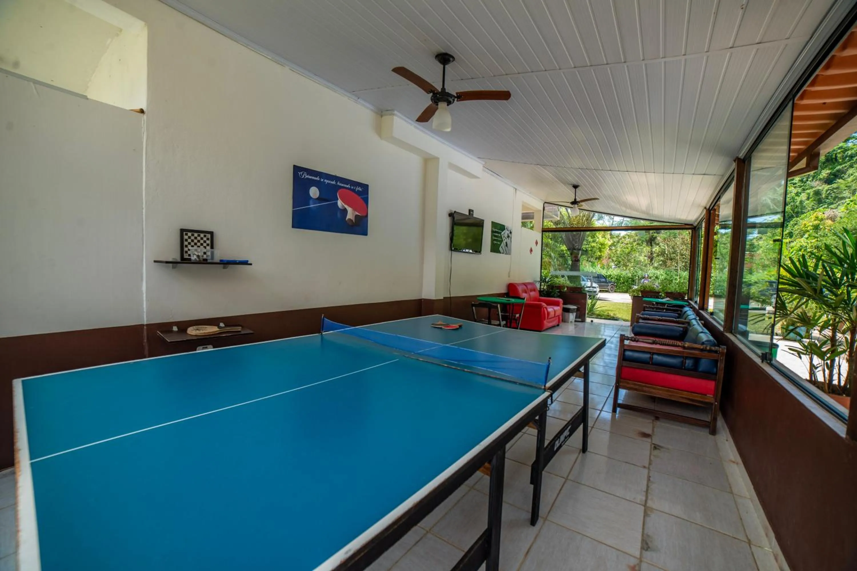 Game Room in Pousada Cantinho do Sossego localizada do lado Norte de Paraty próxima as Praias de Sao Gonçalo São Gonçalinho Aldeia dos Pataxós Cachoeira do Crepusculo Ilha do Pelad e muito mais