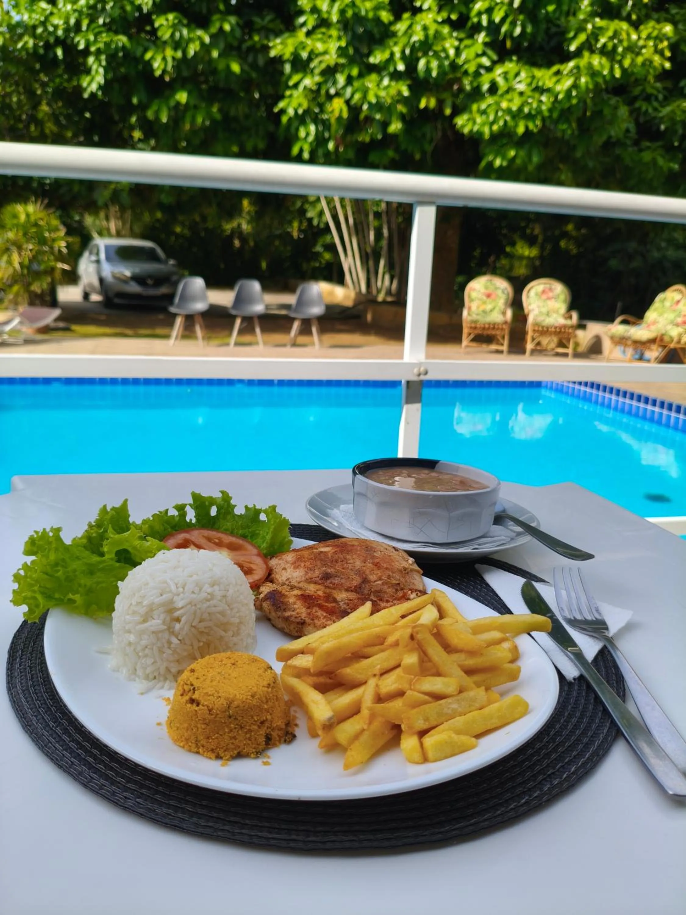 Restaurant/places to eat in Pousada Cantinho do Sossego localizada do lado Norte de Paraty próxima as Praias de Sao Gonçalo São Gonçalinho Aldeia dos Pataxós Cachoeira do Crepusculo Ilha do Pelad e muito mais