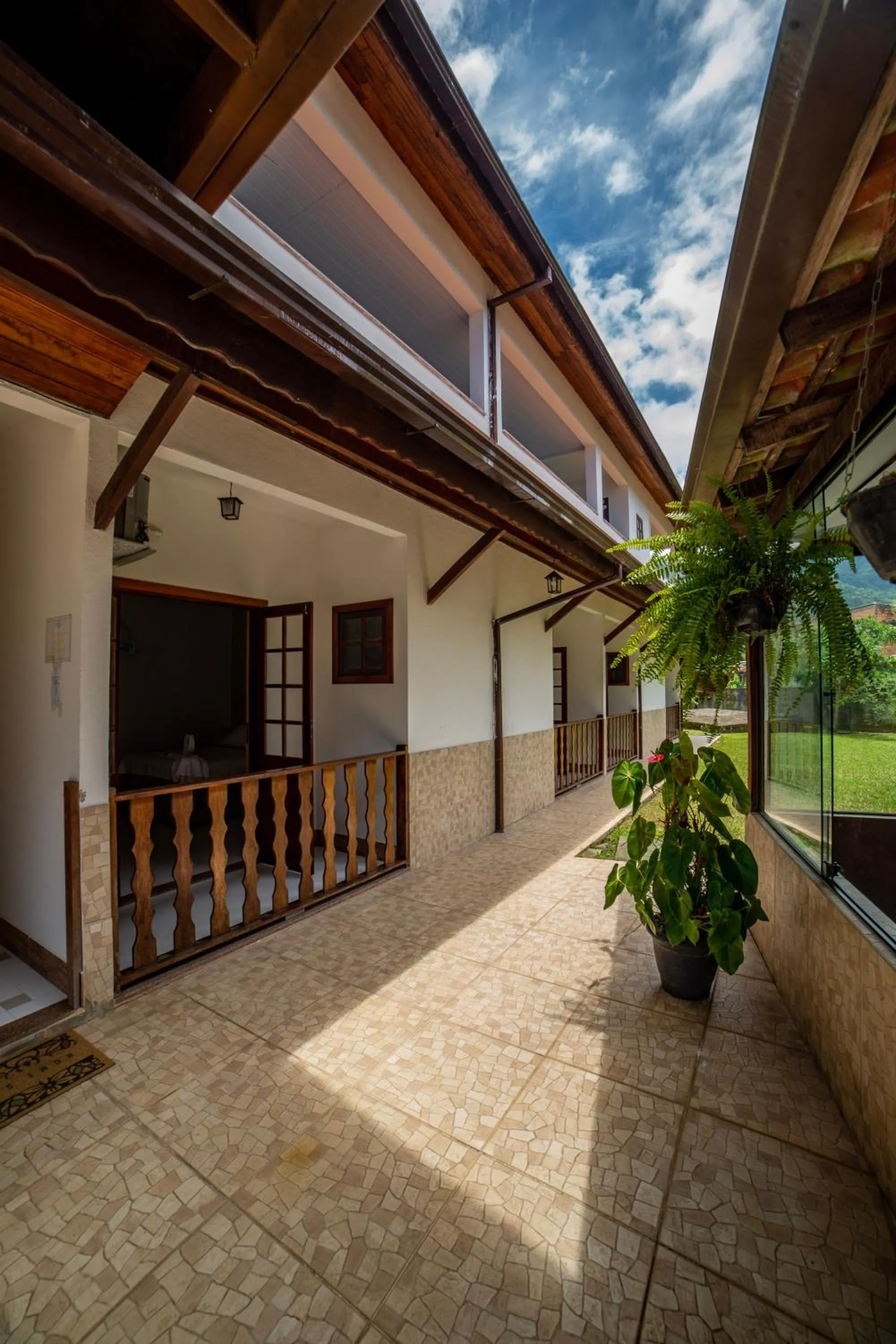 Property building in Pousada Cantinho do Sossego localizada do lado Norte de Paraty próxima as Praias de Sao Gonçalo São Gonçalinho Aldeia dos Pataxós Cachoeira do Crepusculo Ilha do Pelad e muito mais