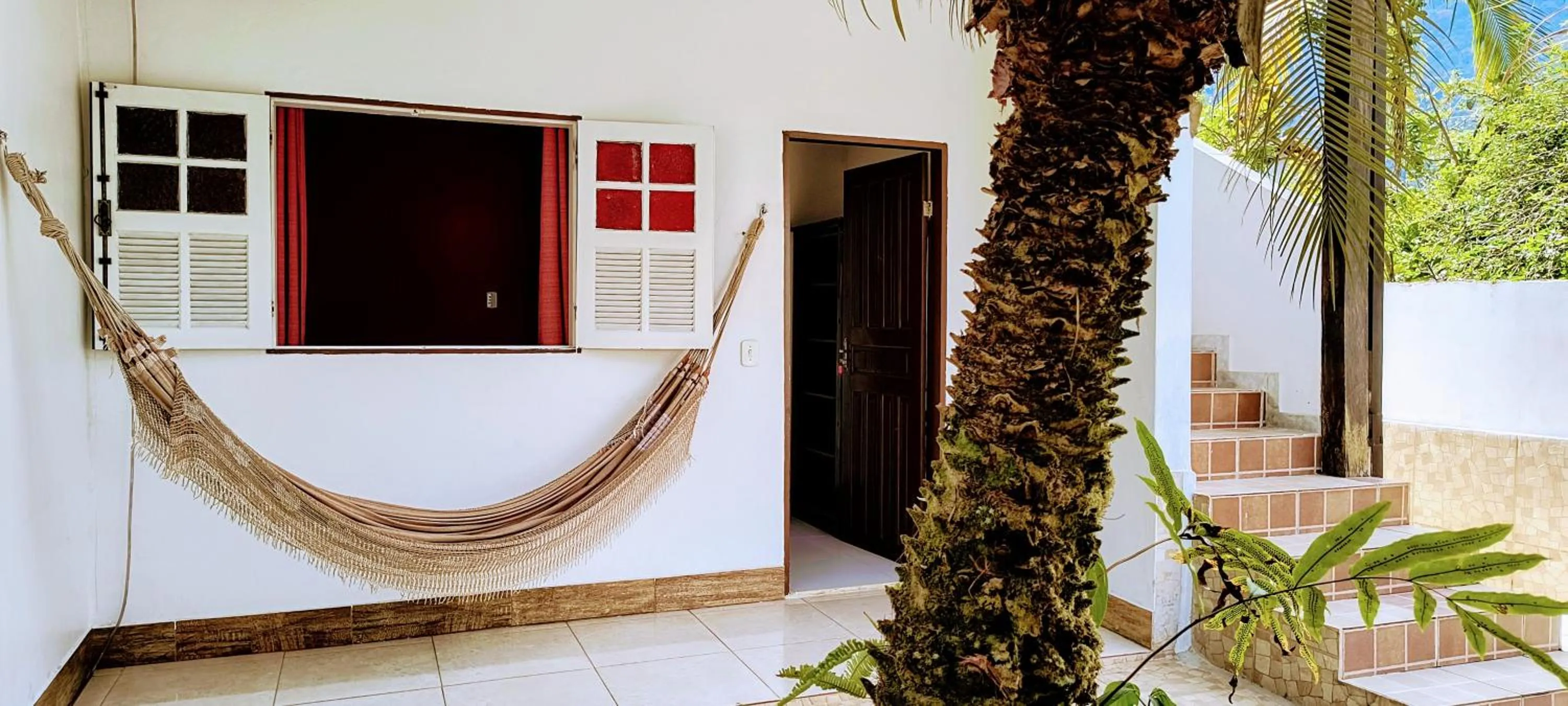 Balcony/Terrace in Pousada Cantinho do Sossego localizada do lado Norte de Paraty próxima as Praias de Sao Gonçalo São Gonçalinho Aldeia dos Pataxós Cachoeira do Crepusculo Ilha do Pelad e muito mais