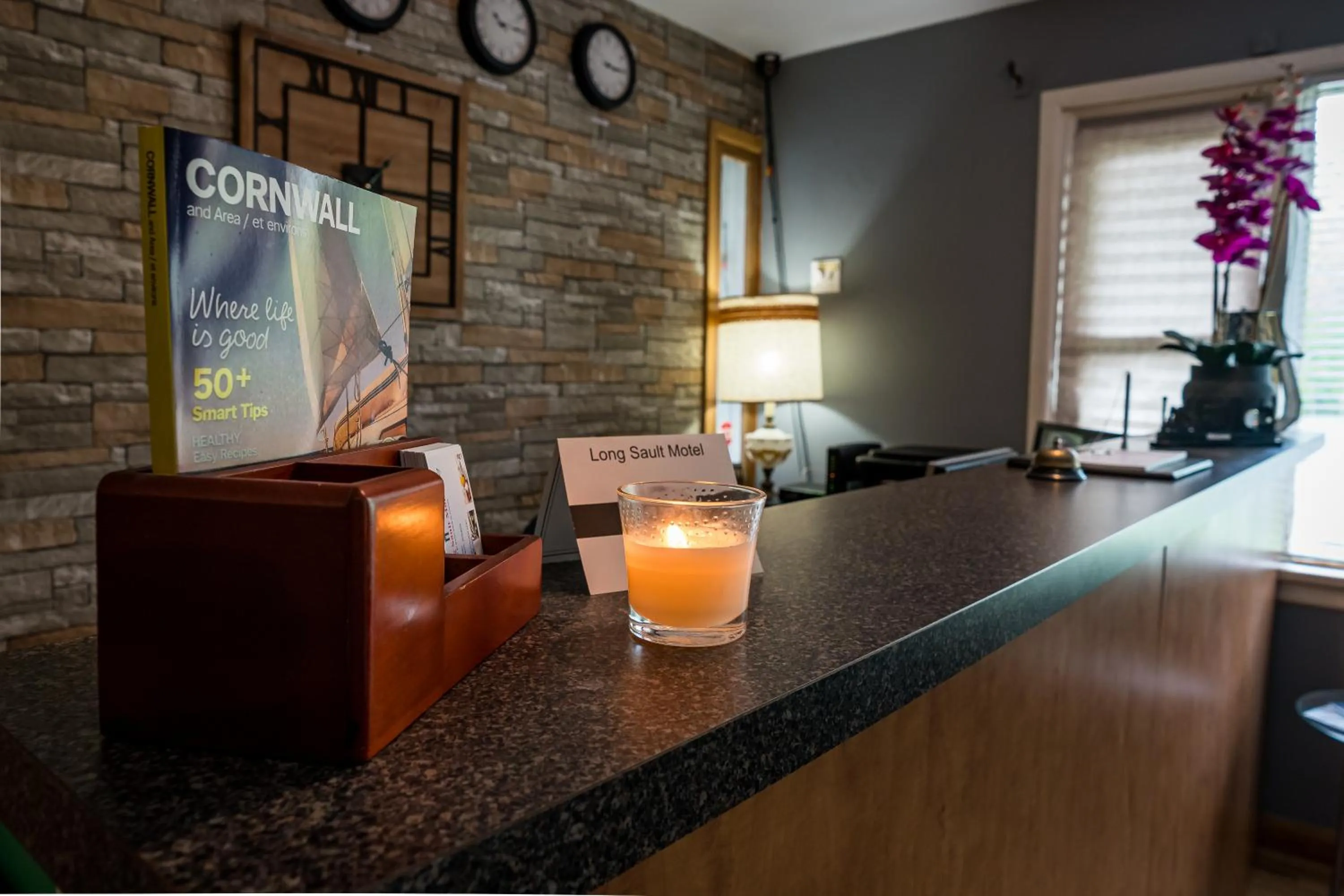 Lobby or reception in Long Sault Motel