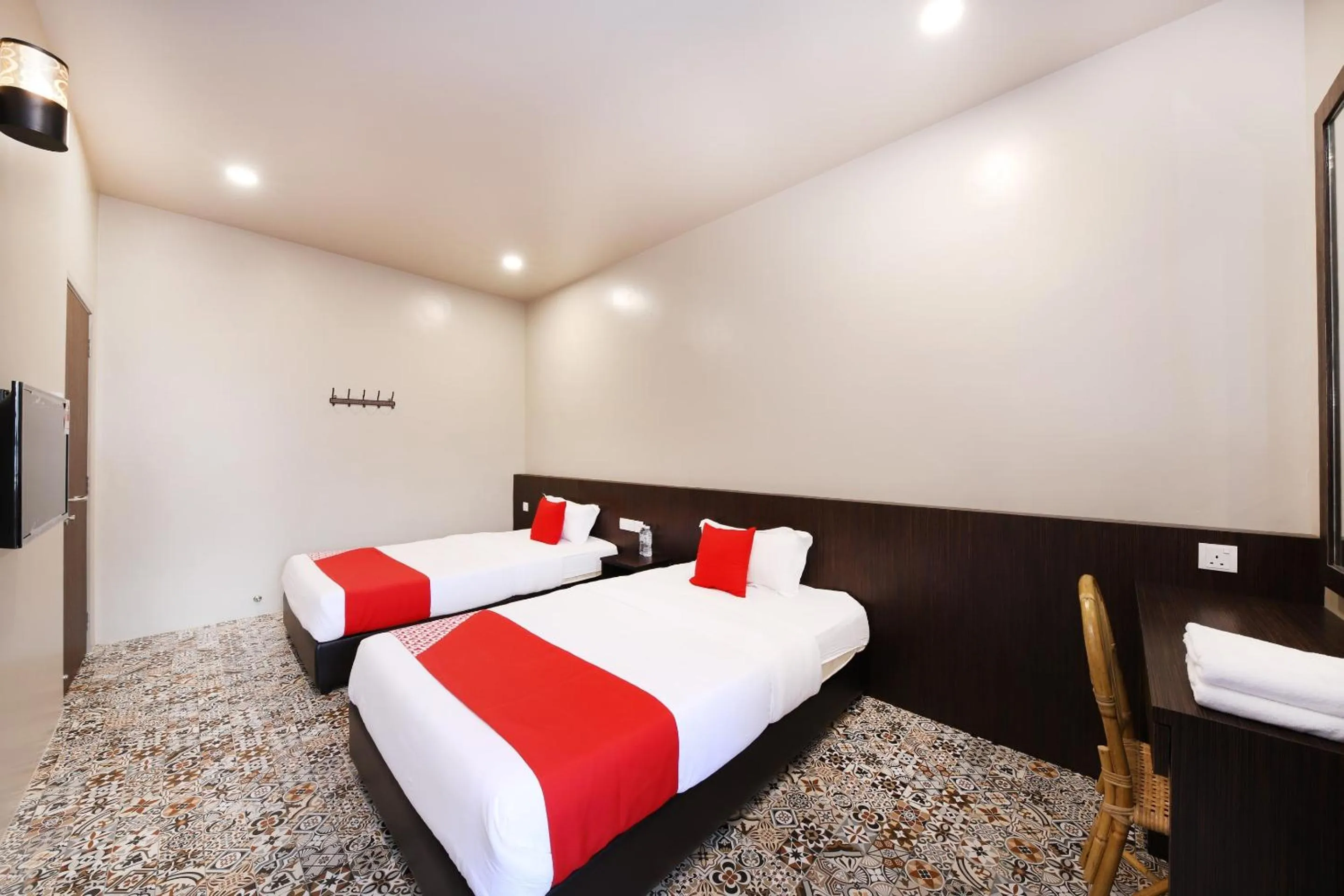 Bedroom, Bed in OYO 507 Aikka Hotel