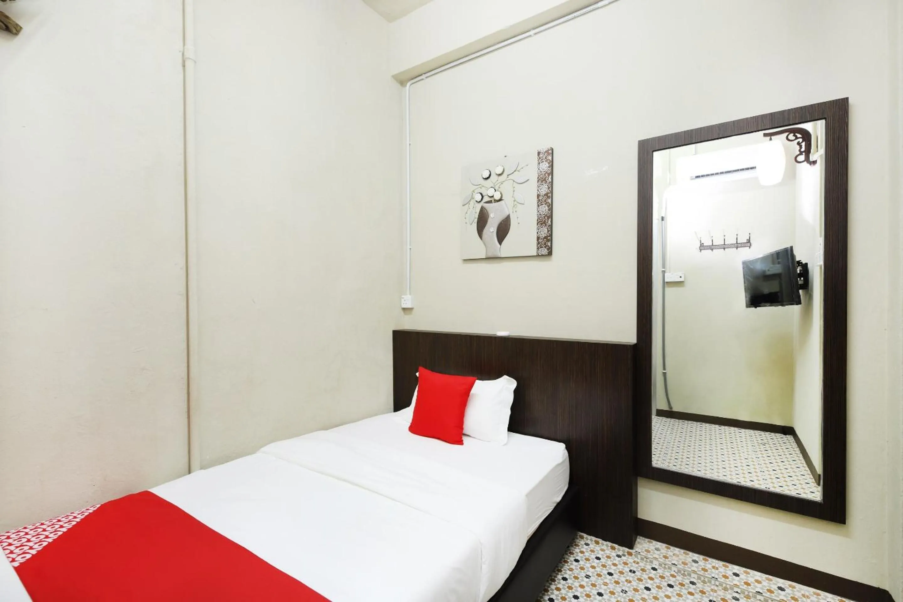 Bedroom, Bed in OYO 507 Aikka Hotel