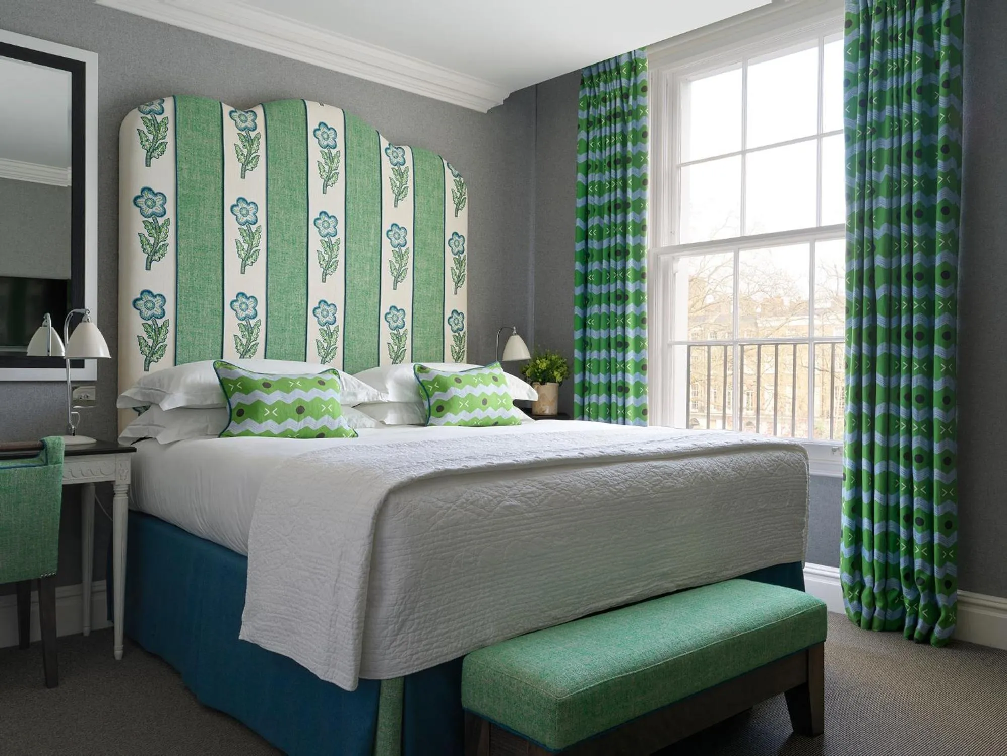 Bedroom, Bed in Dorset Square Hotel, Firmdale Hotels