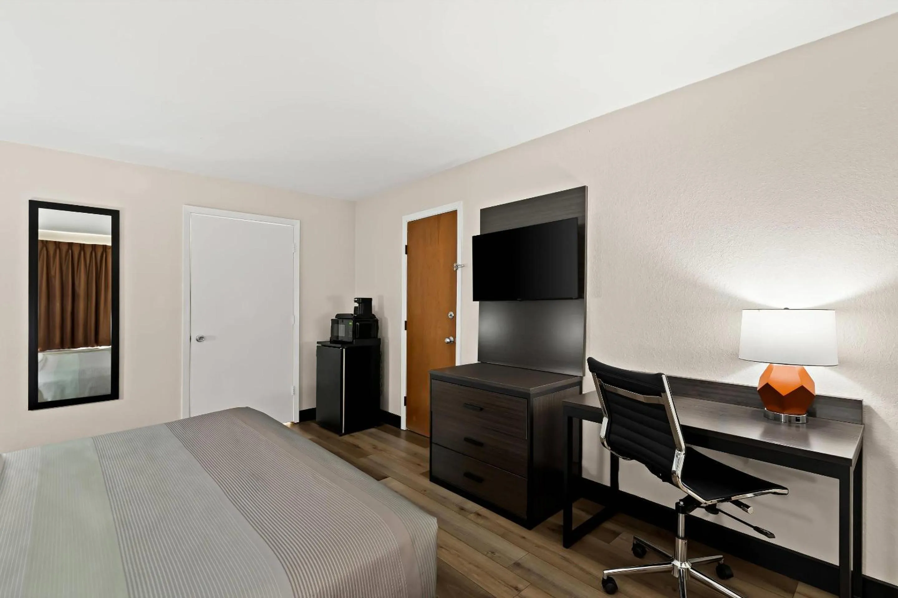 Bedroom, Bed in Quality Inn & Suites Dumas