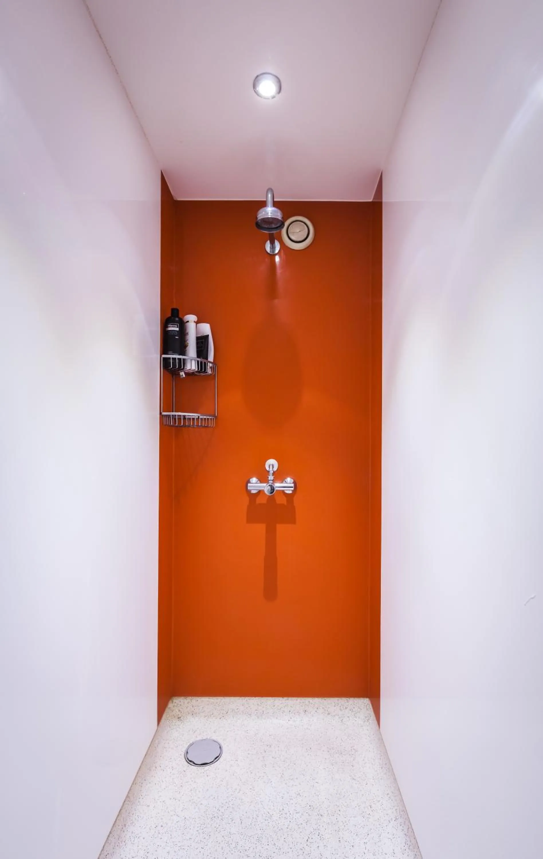 Shower in LSE High Holborn