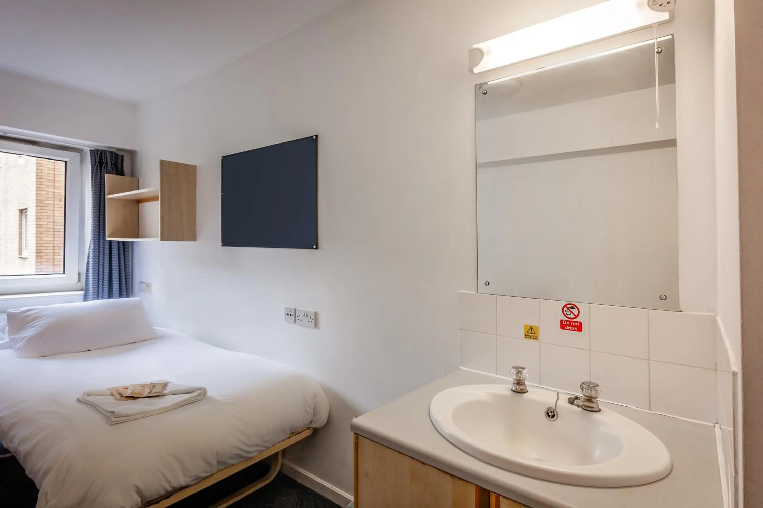 Bed in LSE High Holborn