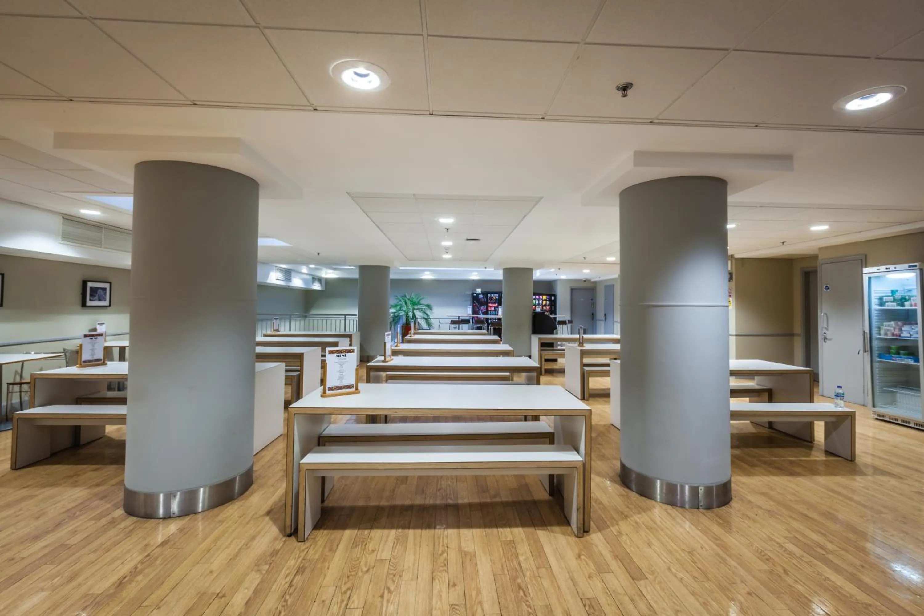 Restaurant/places to eat in LSE High Holborn