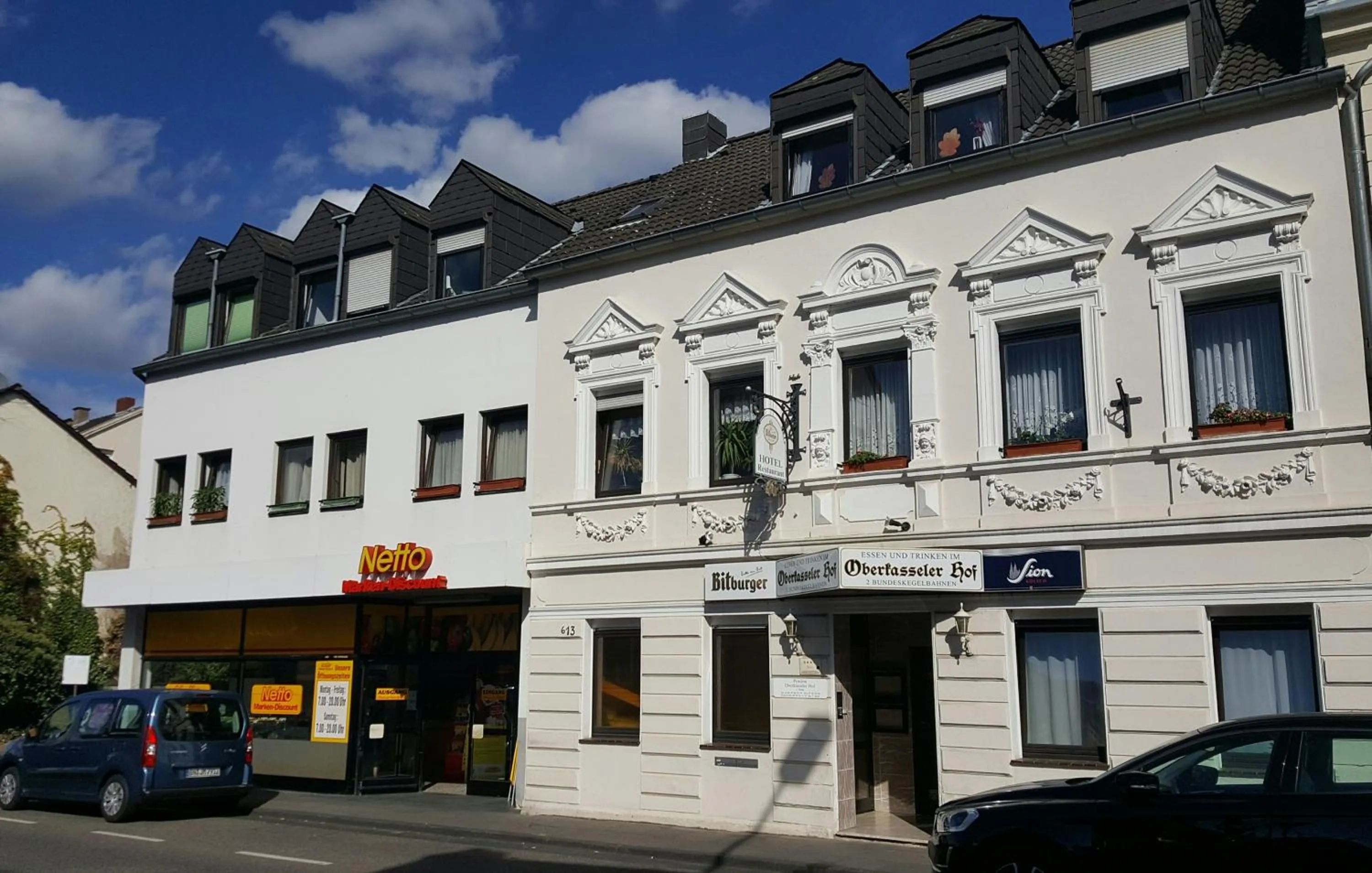 Facade/entrance in Oberkasseler Hof Bonn