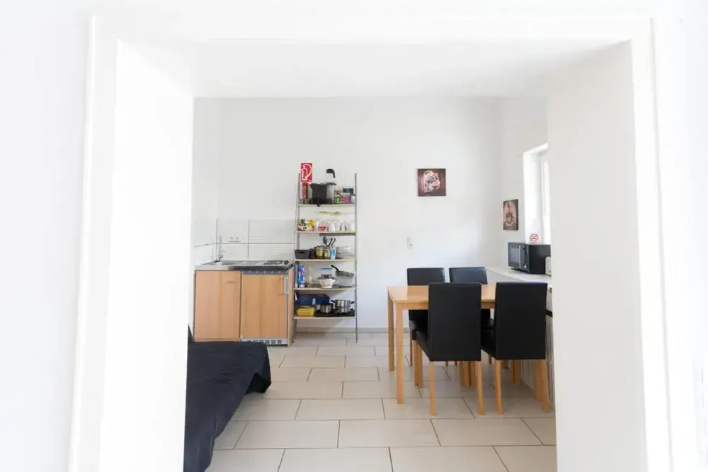 Apartment - Ground Floor in Oberkasseler Hof Bonn Apartment - Ground Floor in Oberkasseler Hof Bonn