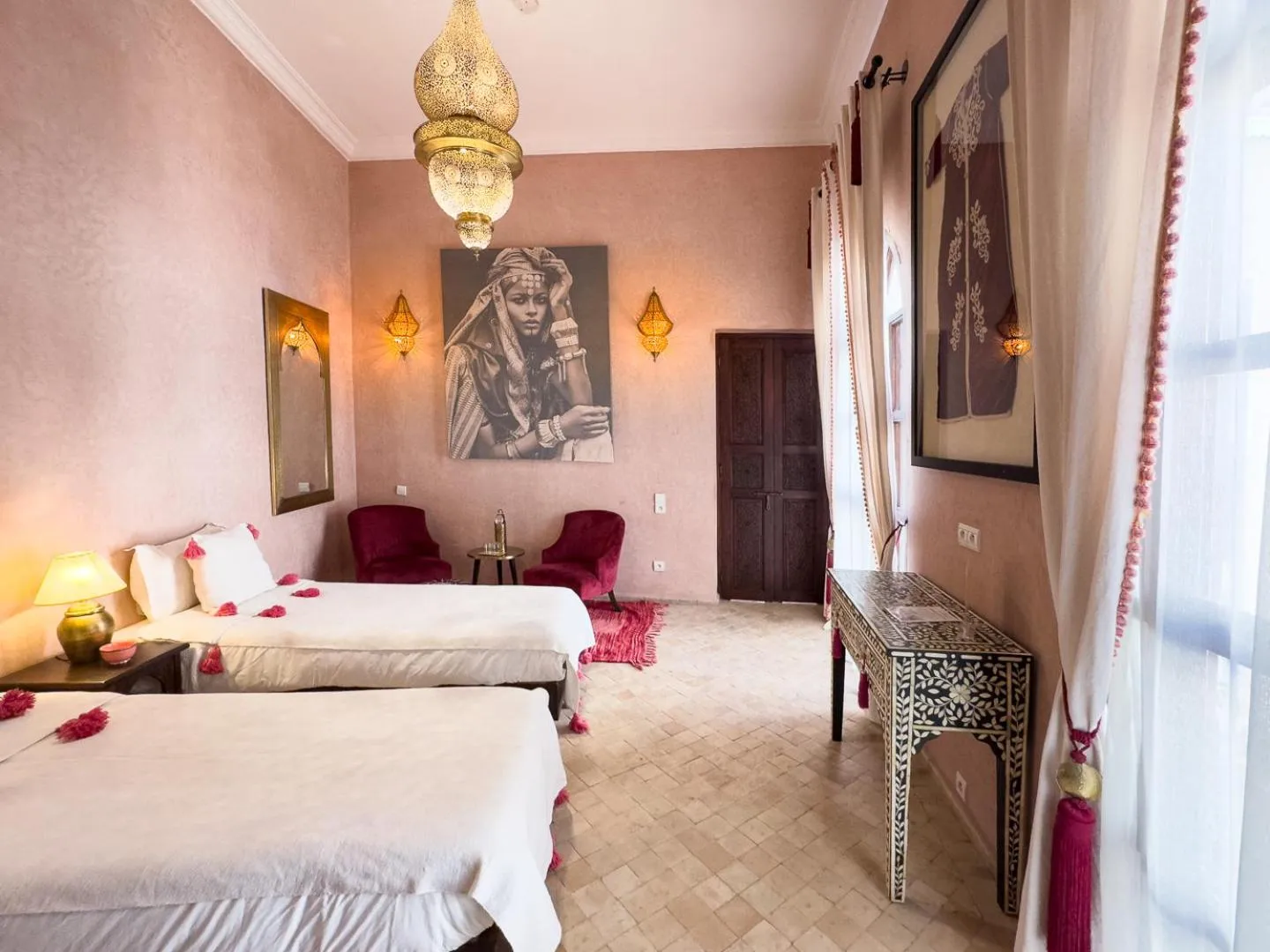 Seating area, Bed in Riad Selouane