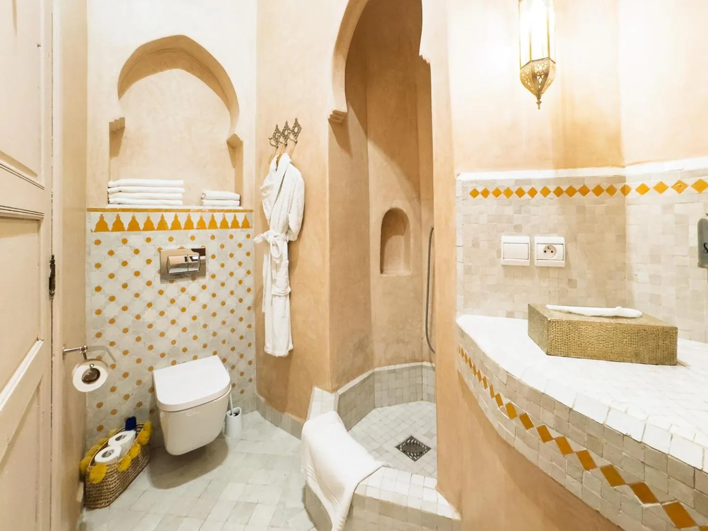 Toilet in Riad Selouane