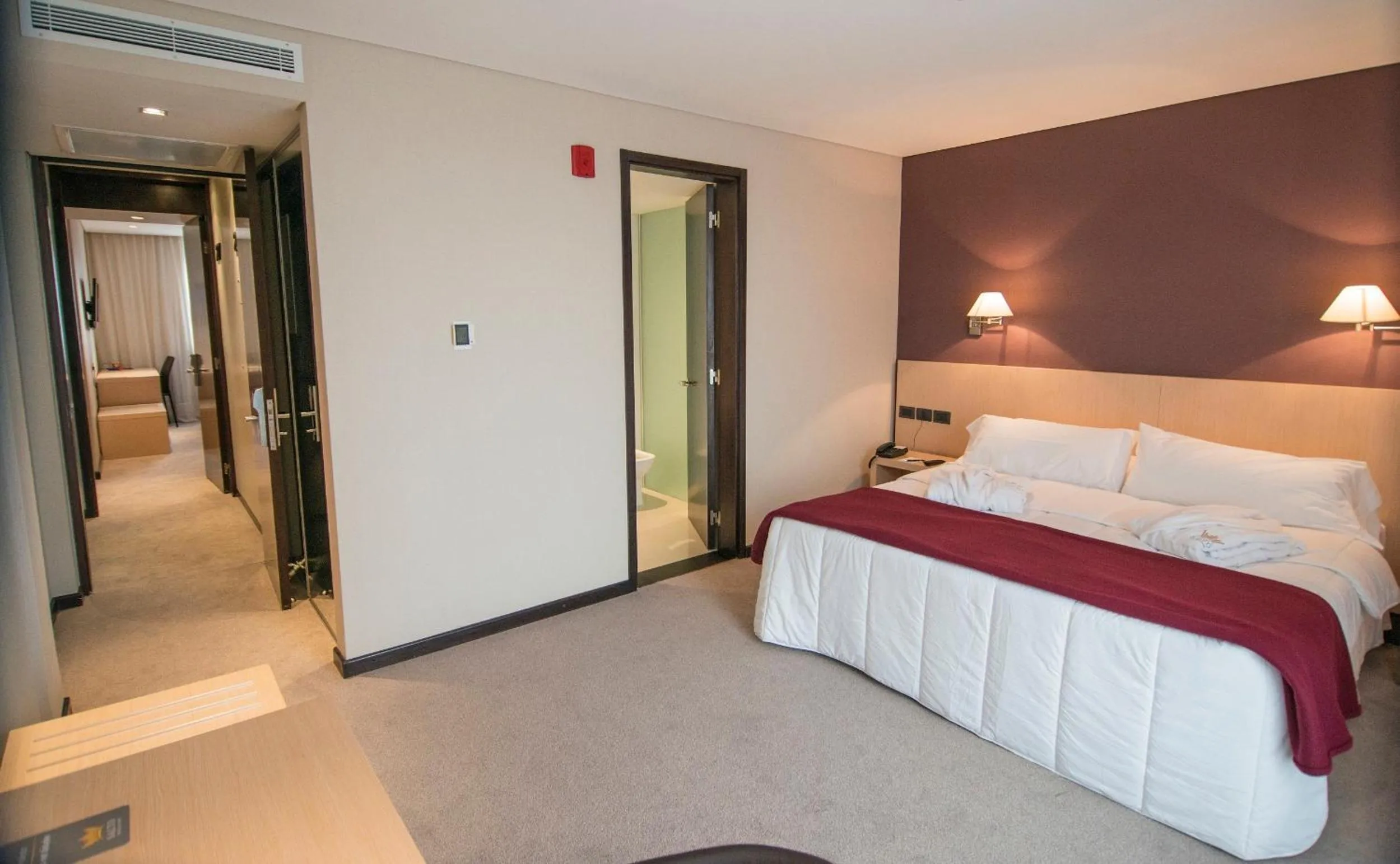 Bedroom, Bed in Salto Hotel y Casino