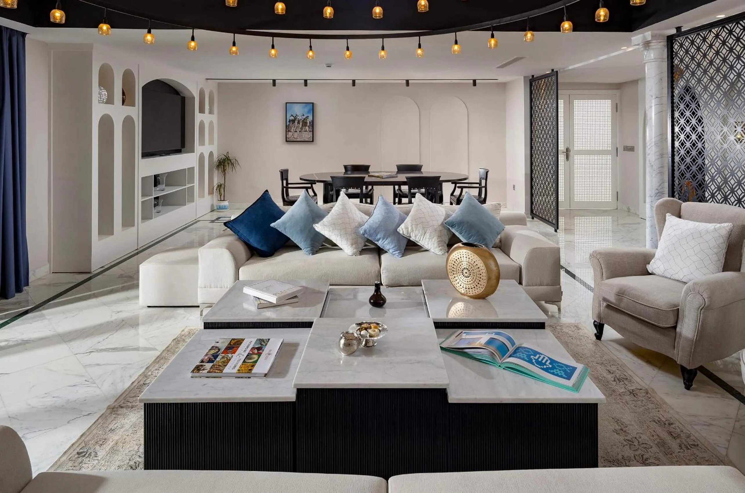 Living room in Ramada Plaza by Wyndham Tunis