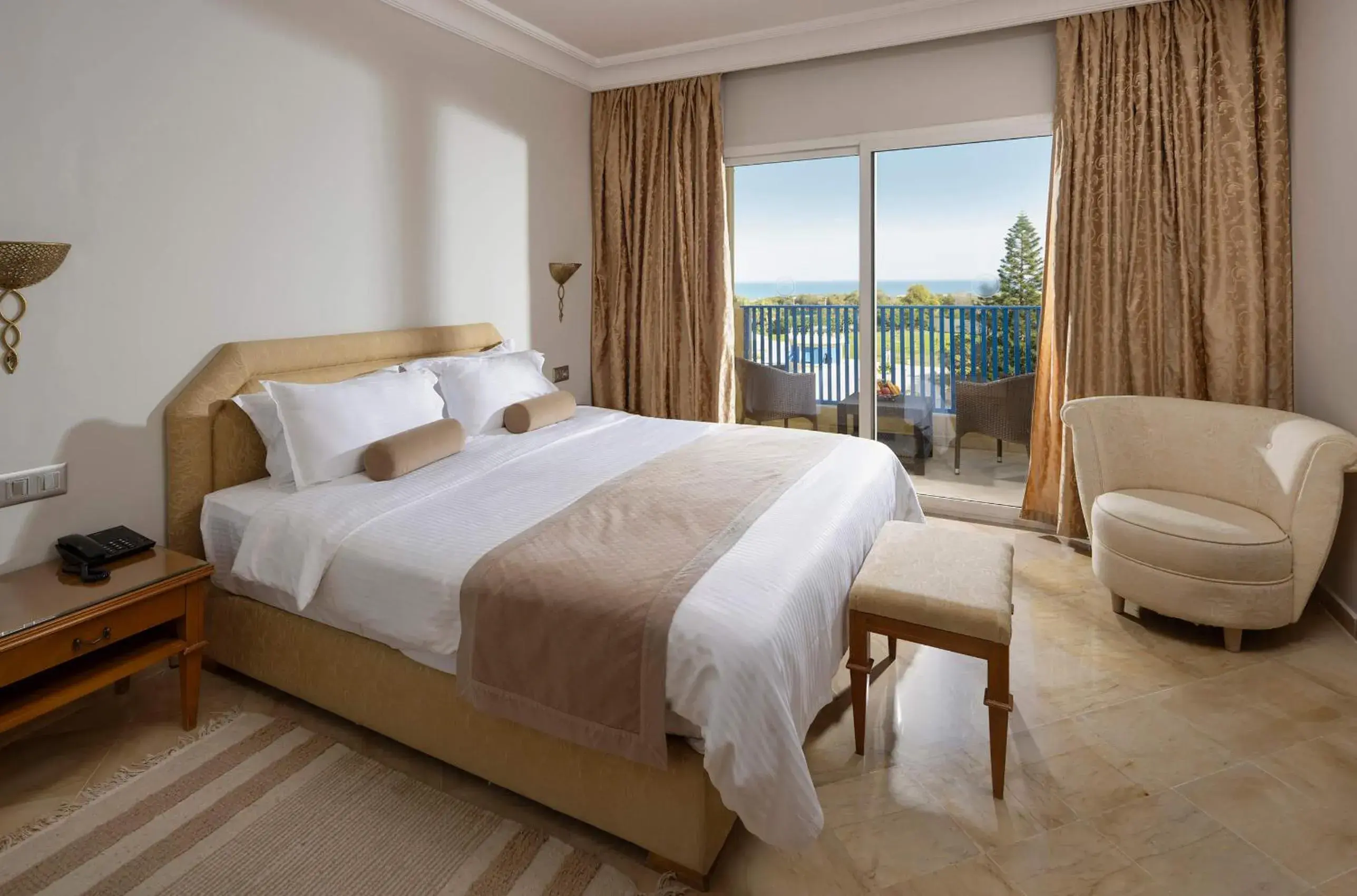 Superior King Room in Ramada Plaza by Wyndham Tunis Superior King Room in Ramada Plaza by Wyndham Tunis