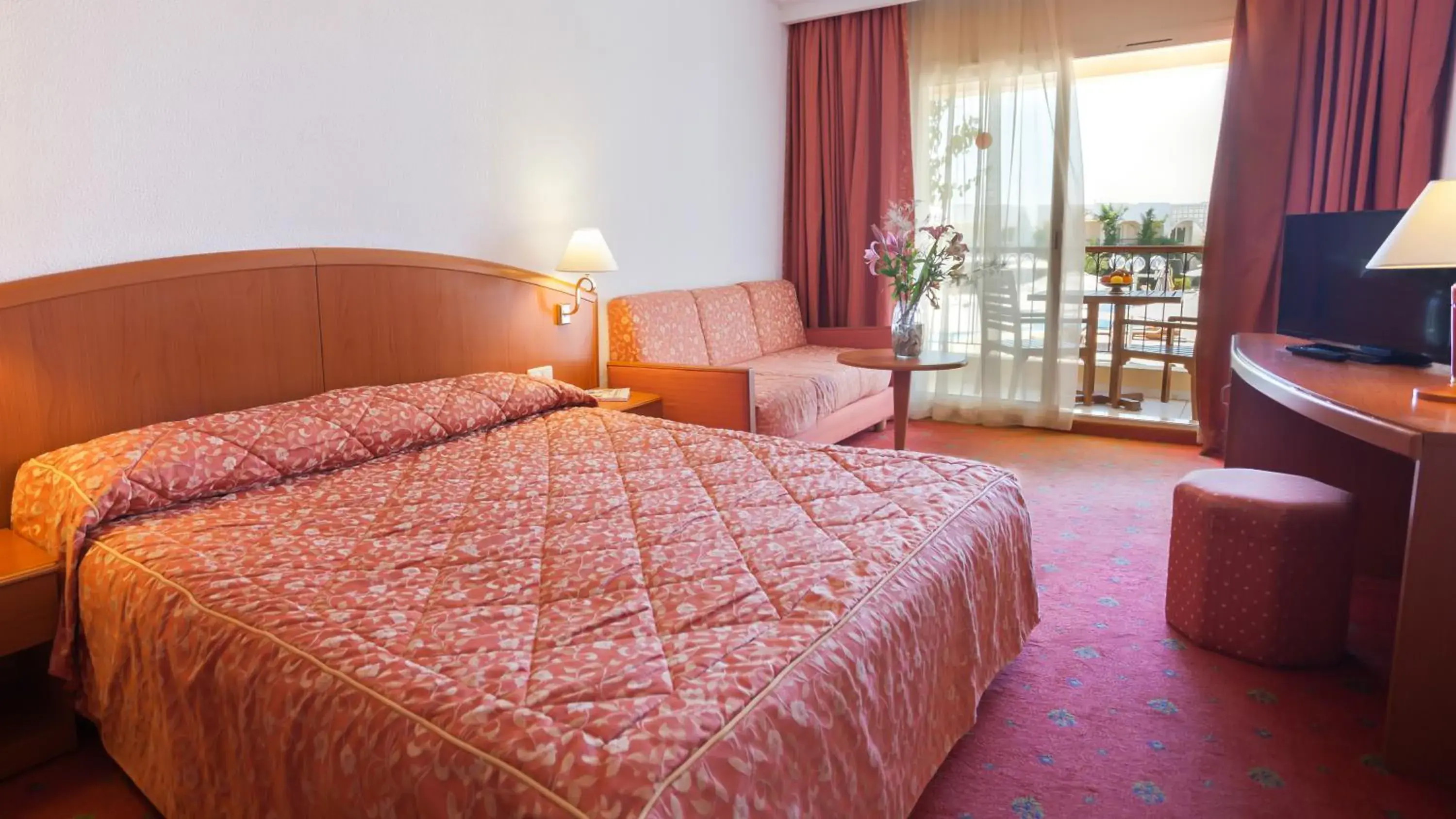 Bed in El Mouradi Gammarth Bed in El Mouradi Gammarth