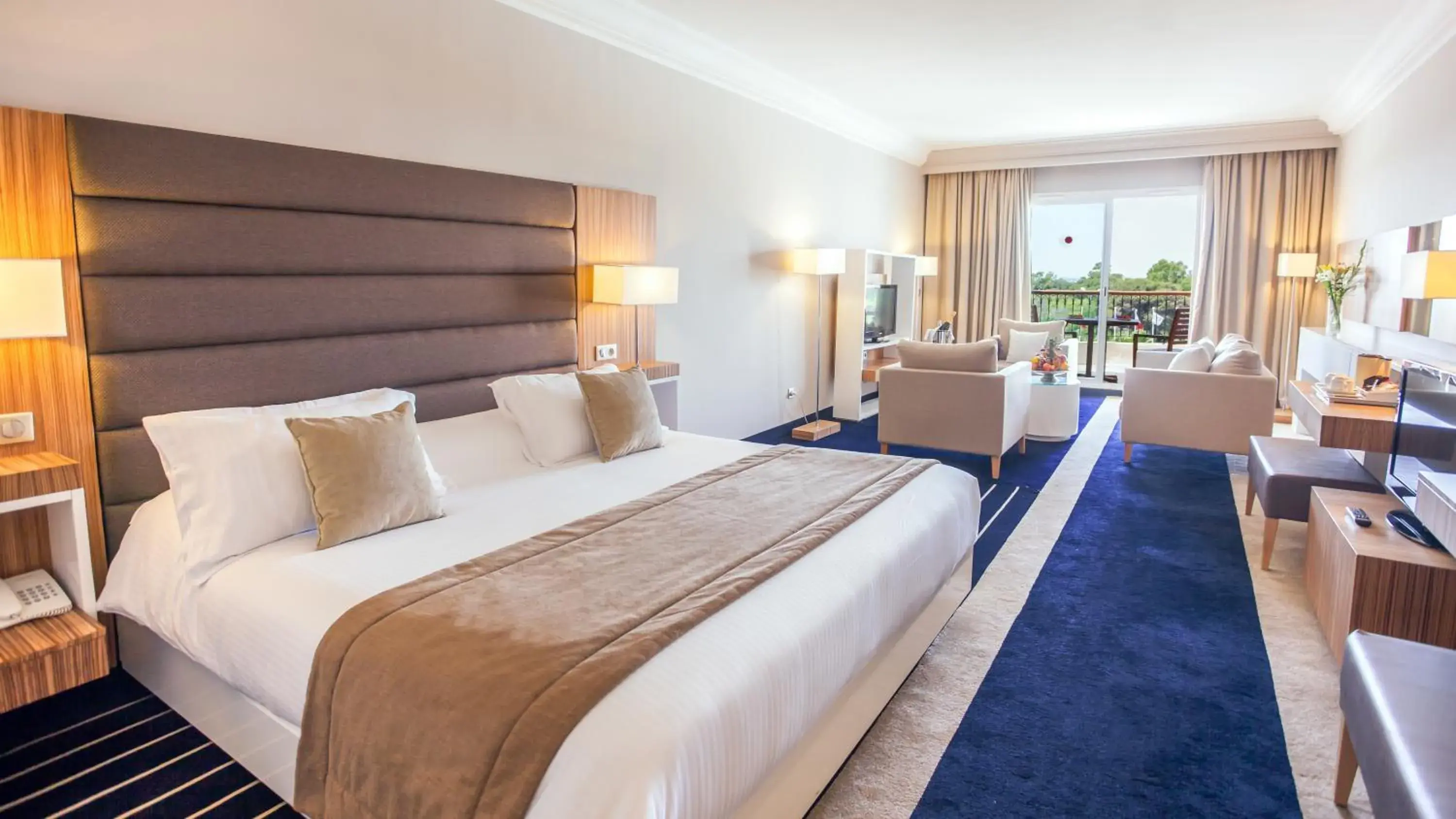 Bed in El Mouradi Gammarth Bed in El Mouradi Gammarth