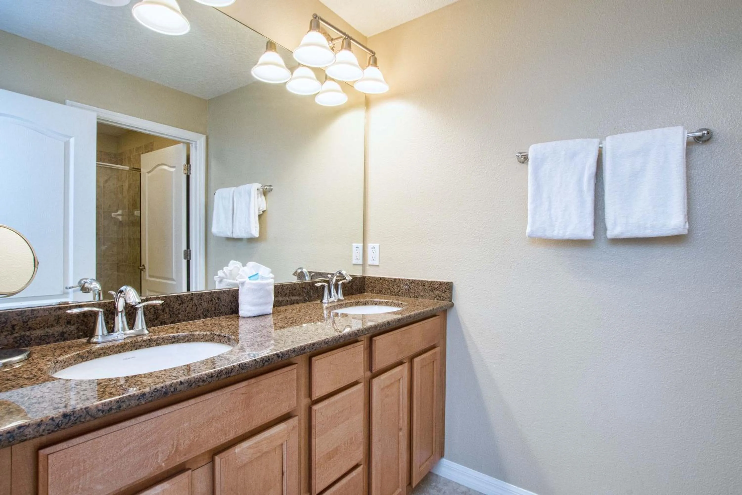 Property building in Paradise Palms-4 Bed Townhome W-Splashpool-3044Ppr