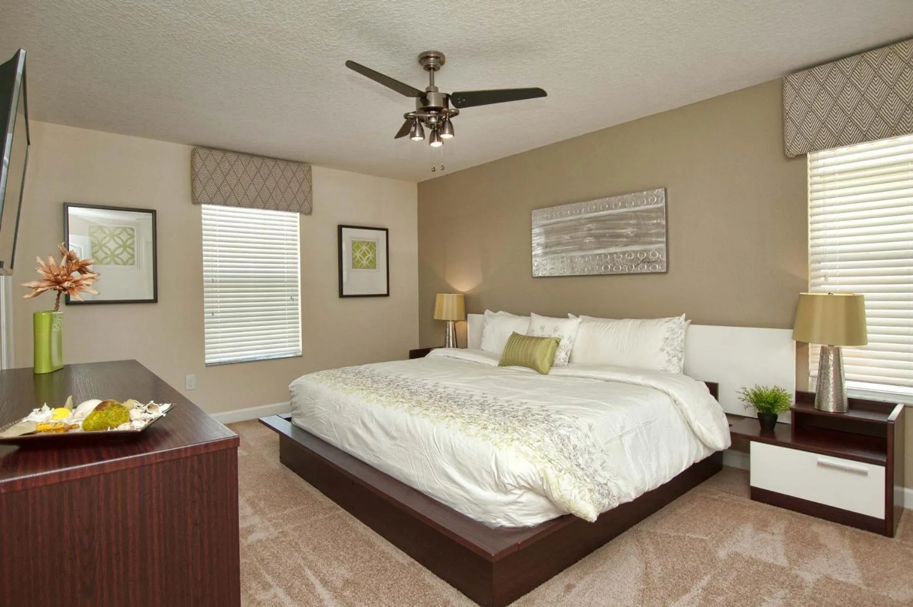 Property building, Bed in Paradise Palms- 6 Bedroom Pool Home-3150Pp