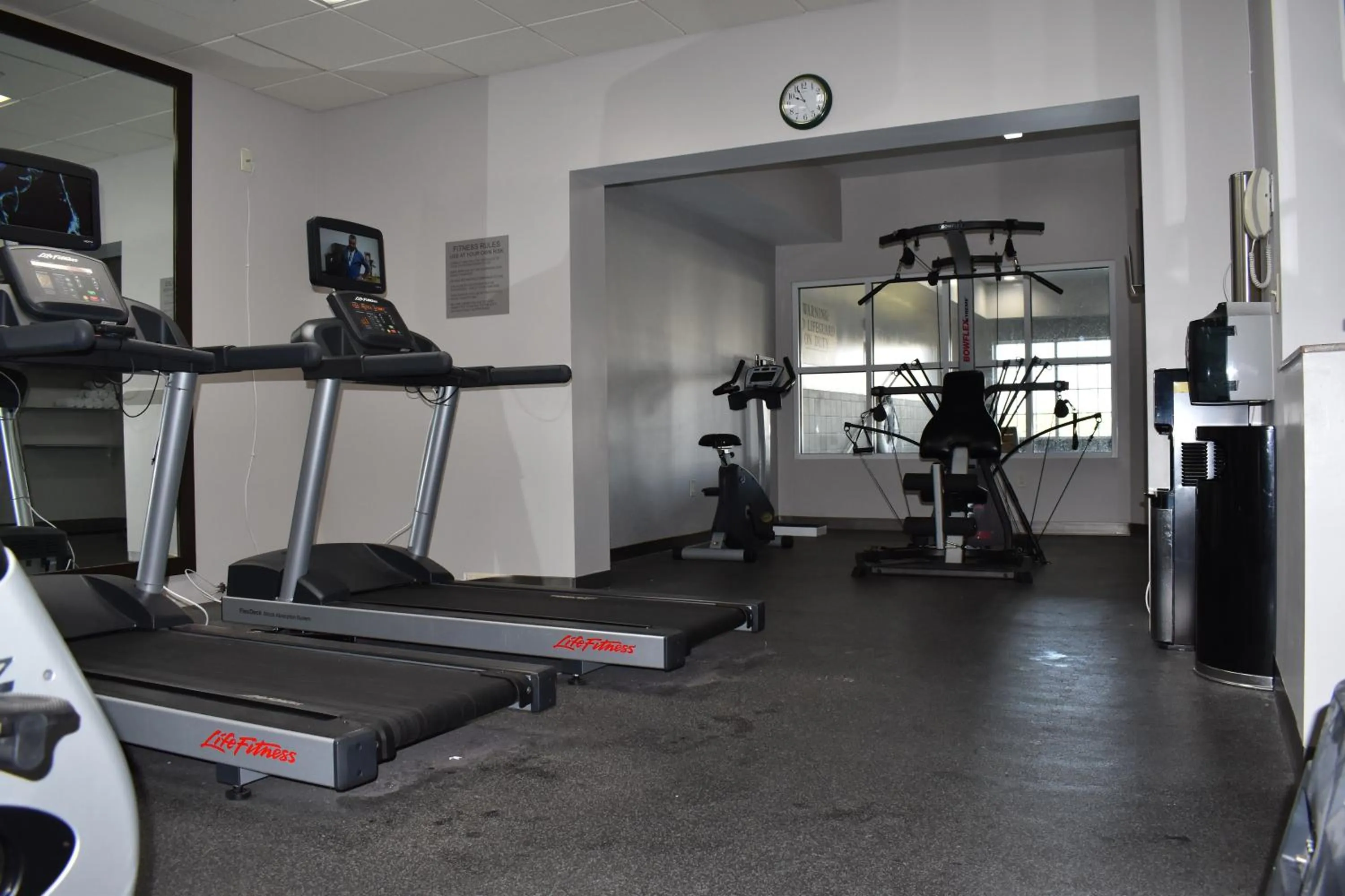 Fitness centre/facilities in Country Inn & Suites by Radisson, Hagerstown, MD