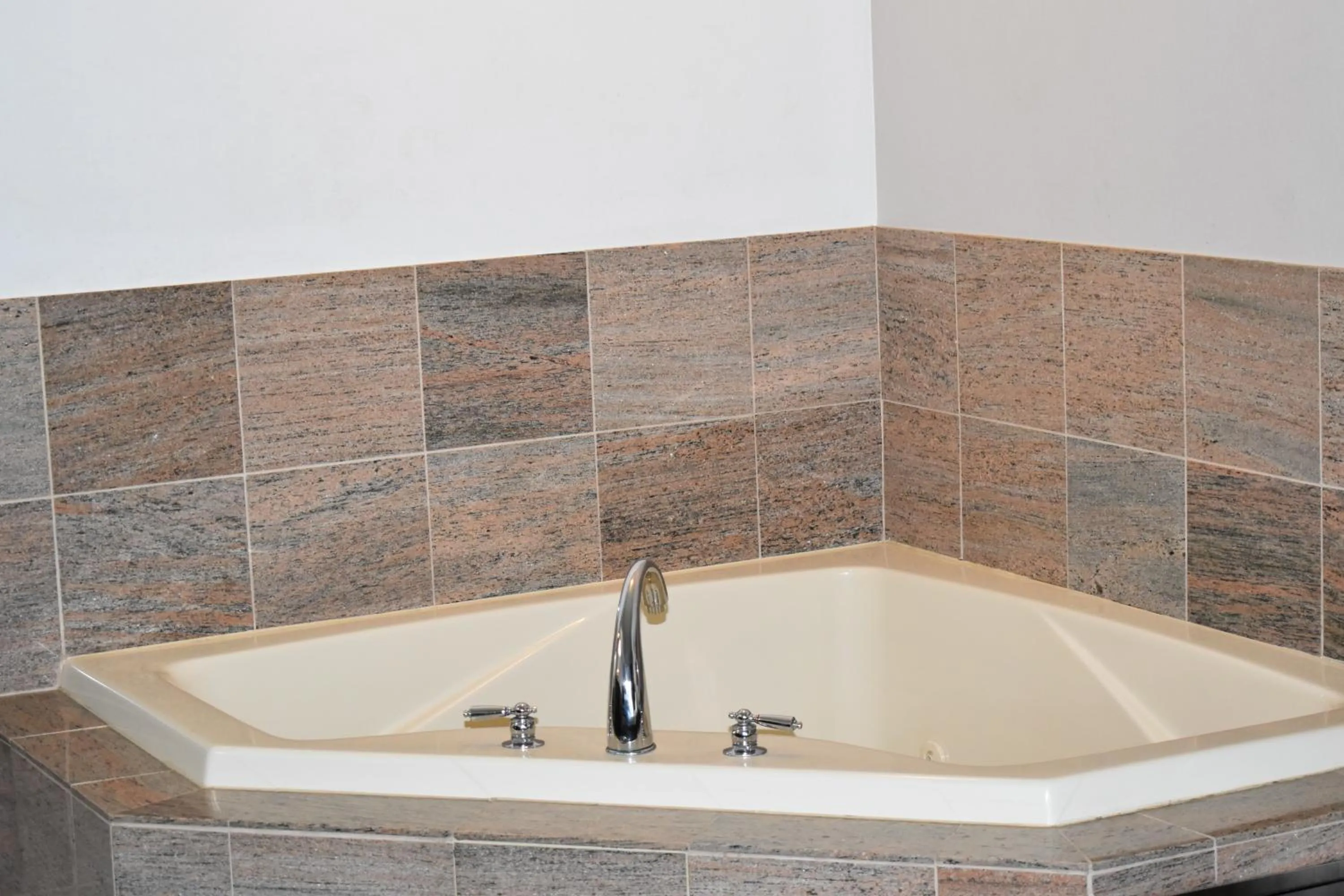 Bedroom in Country Inn & Suites by Radisson, Hagerstown, MD