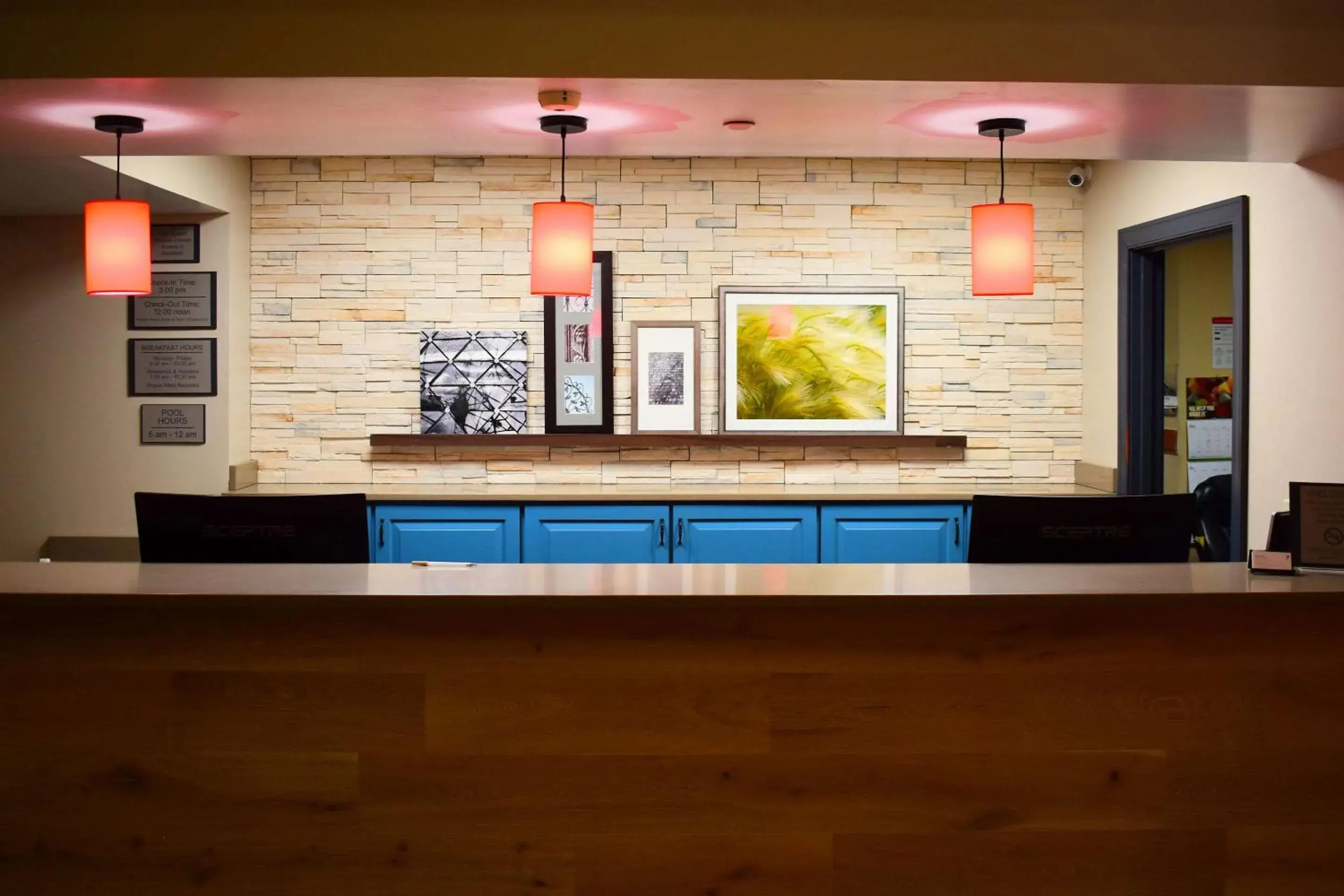 Lobby or reception in Country Inn & Suites by Radisson, Hagerstown, MD Lobby or reception in Country Inn & Suites by Radisson, Hagerstown, MD