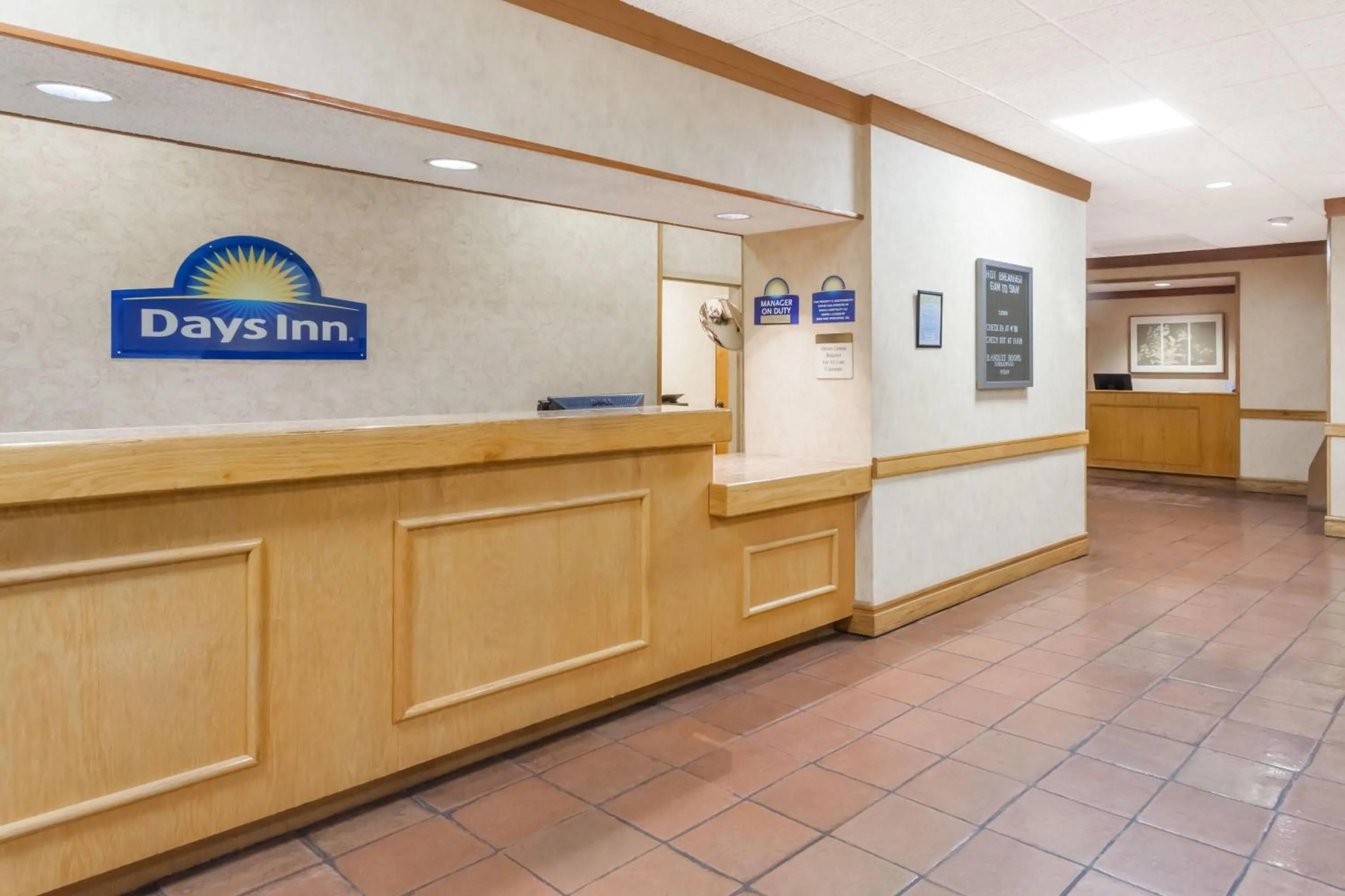 Lobby or reception in Days Inn by Wyndham Seguin TX
