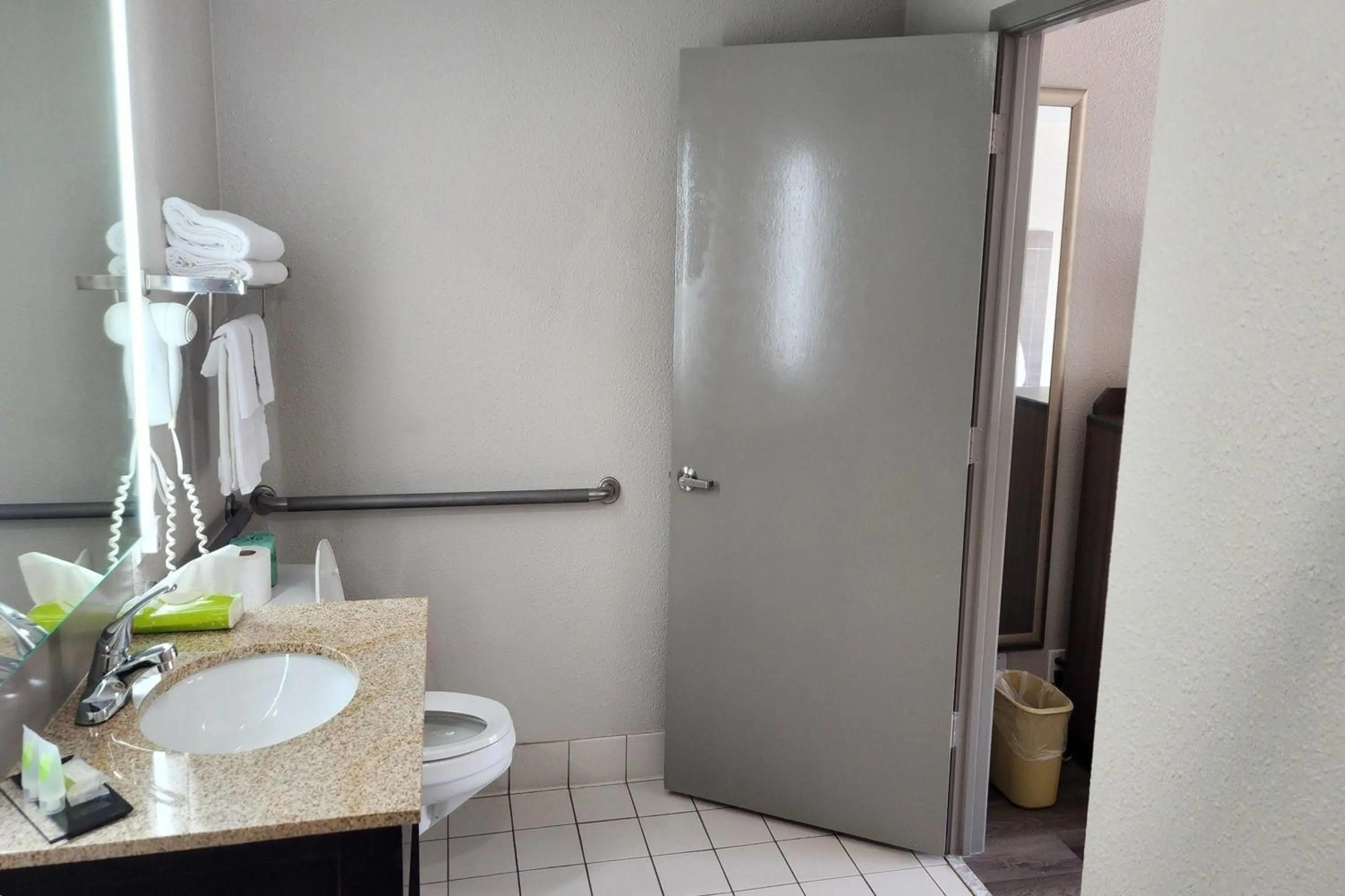 Bathroom in Days Inn by Wyndham Seguin TX